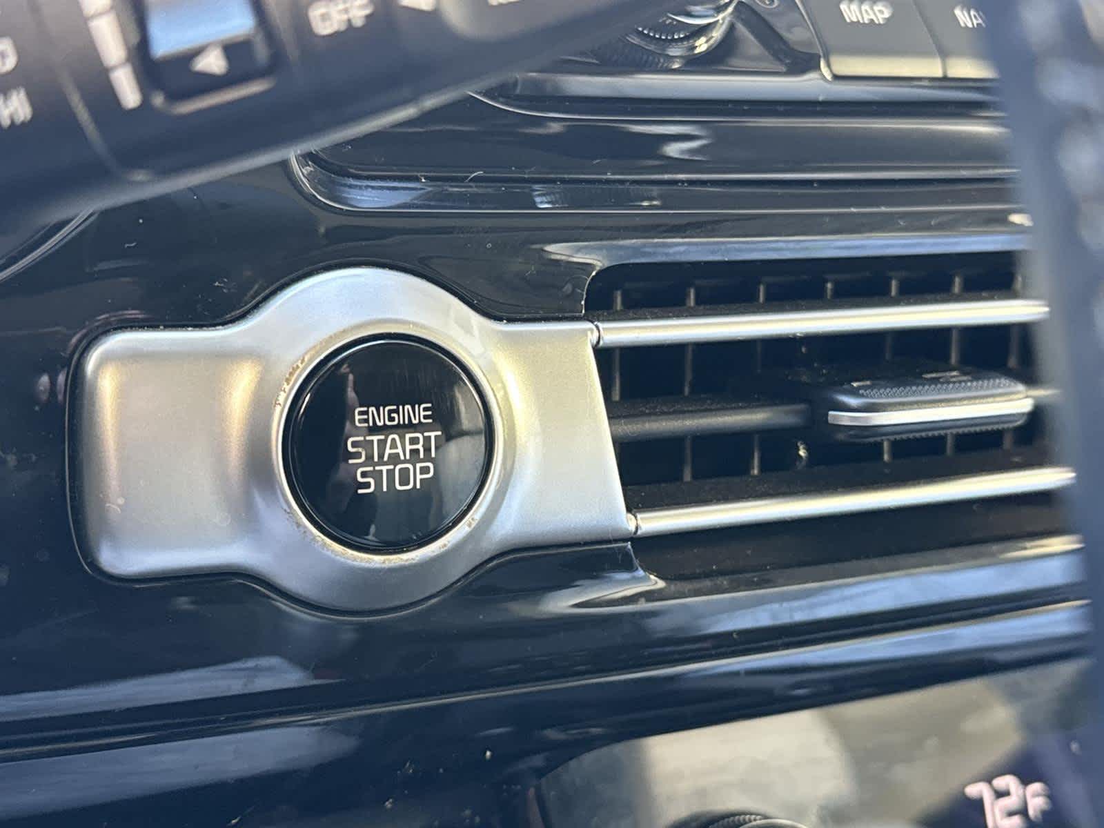 Thumbnail: 2022 Kia Seltos - 30