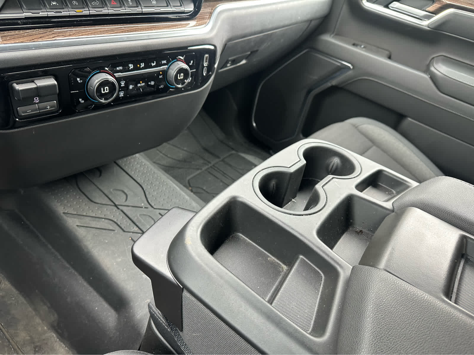 Thumbnail: 2025 Chevrolet Silverado 1500 - 17