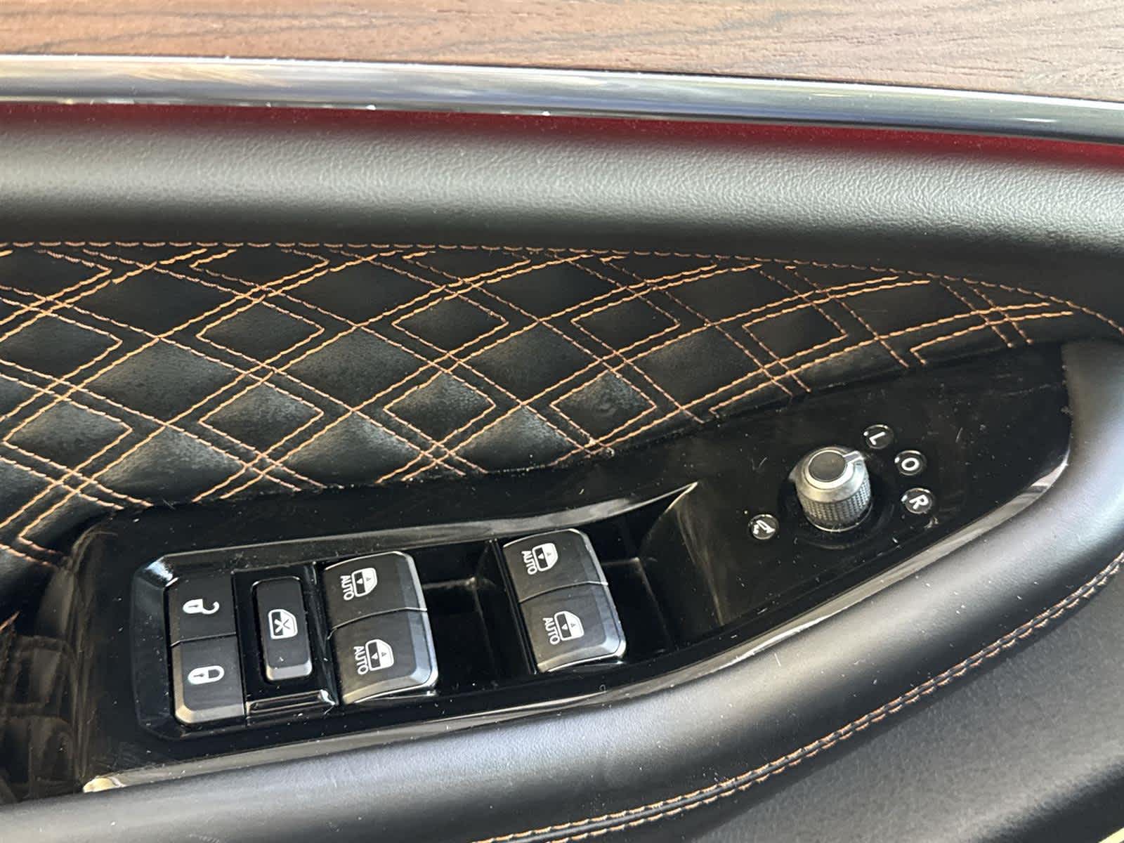 Thumbnail: 2022 Jeep Grand Cherokee - 23