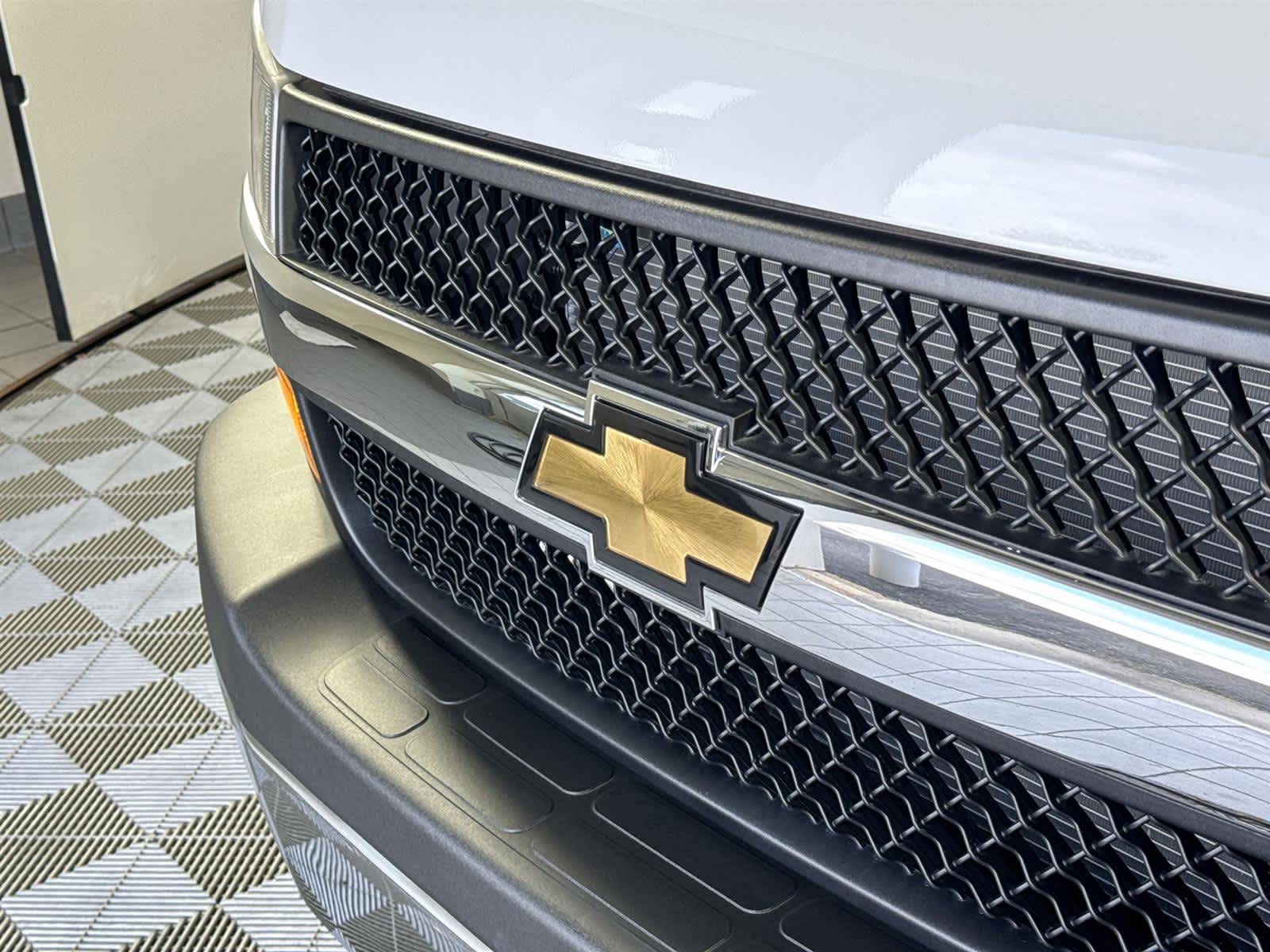 Thumbnail: 2024 Chevrolet Express - 28