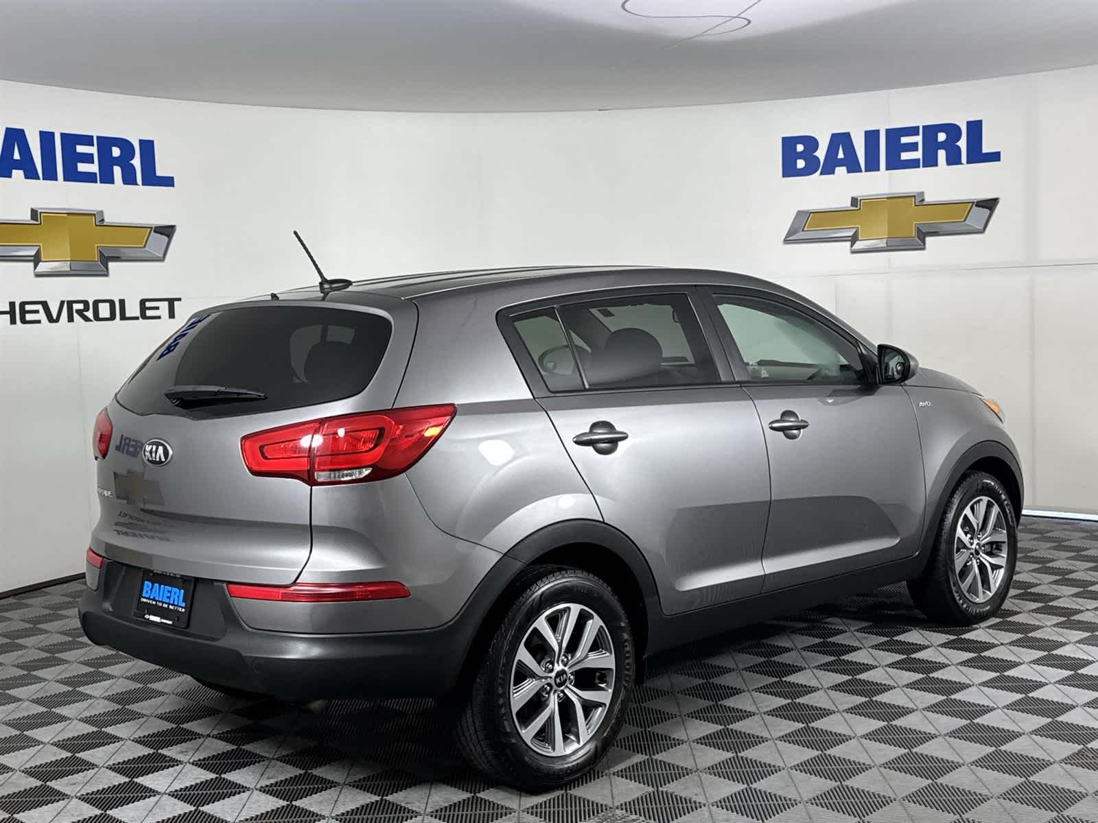 Thumbnail: 2016 Kia Sportage - 5