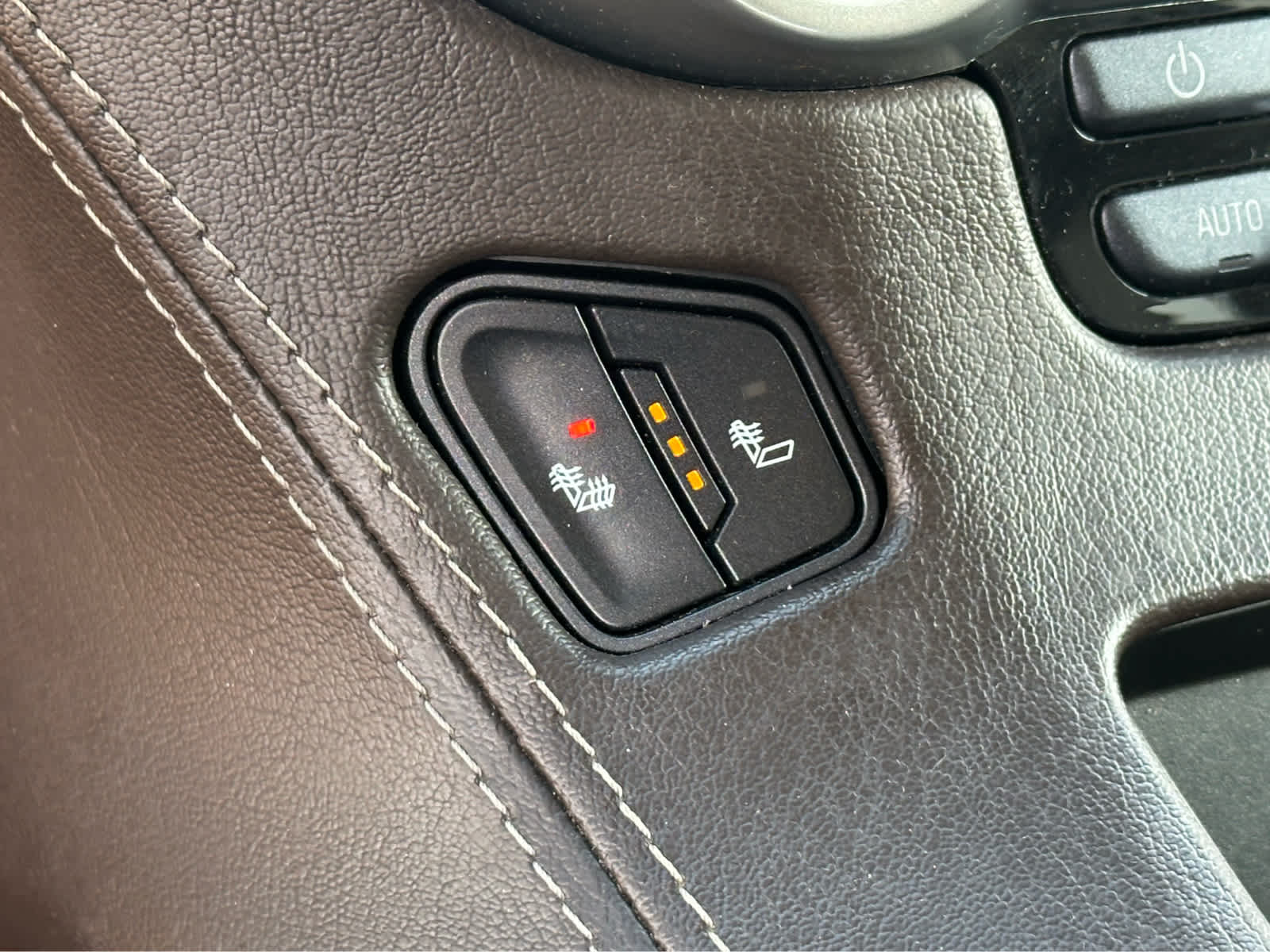 Thumbnail: 2019 Chevrolet Tahoe - 18