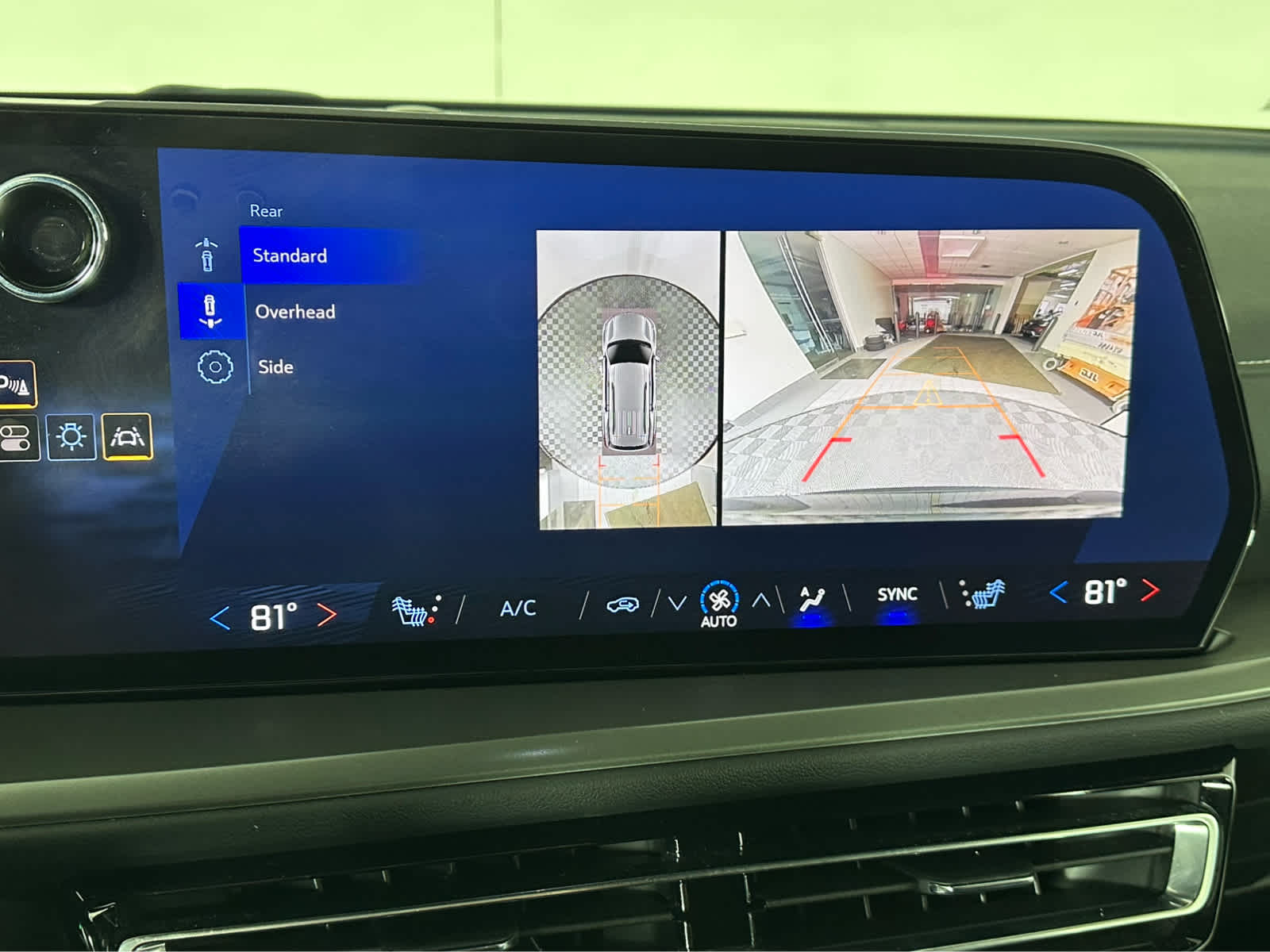 Thumbnail: 2024 Chevrolet Traverse - 13