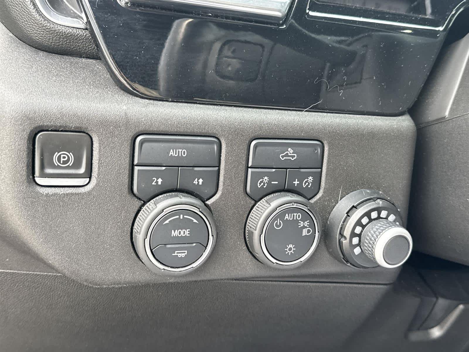 Thumbnail: 2022 Chevrolet Silverado 1500 - 23