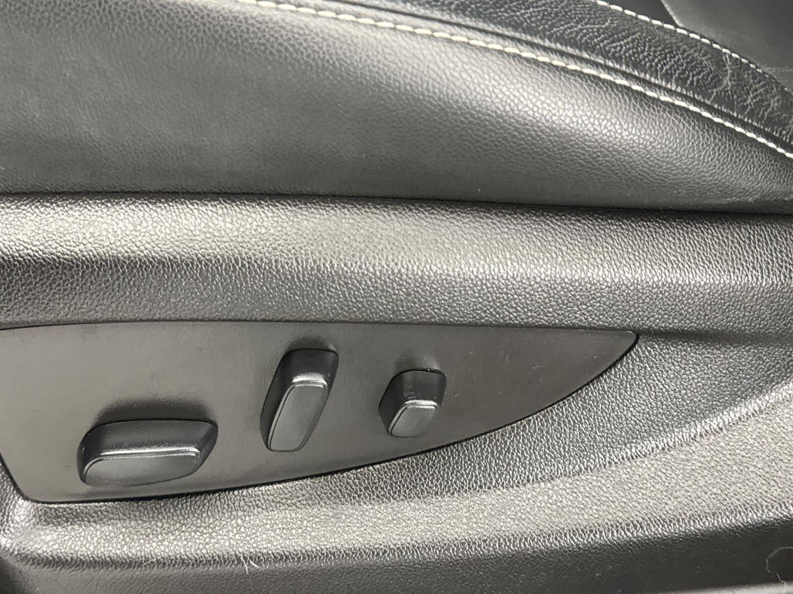 Thumbnail: 2019 Chevrolet Tahoe - 13