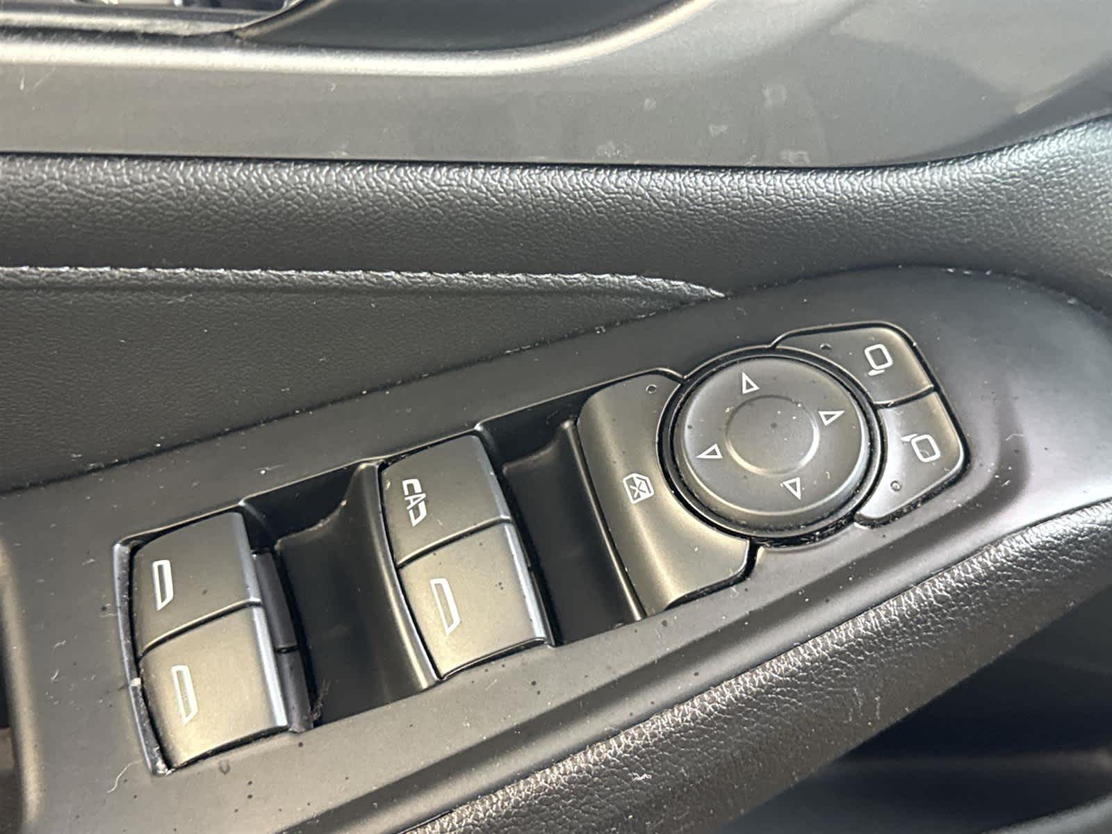 Thumbnail: 2023 Chevrolet Traverse - 24