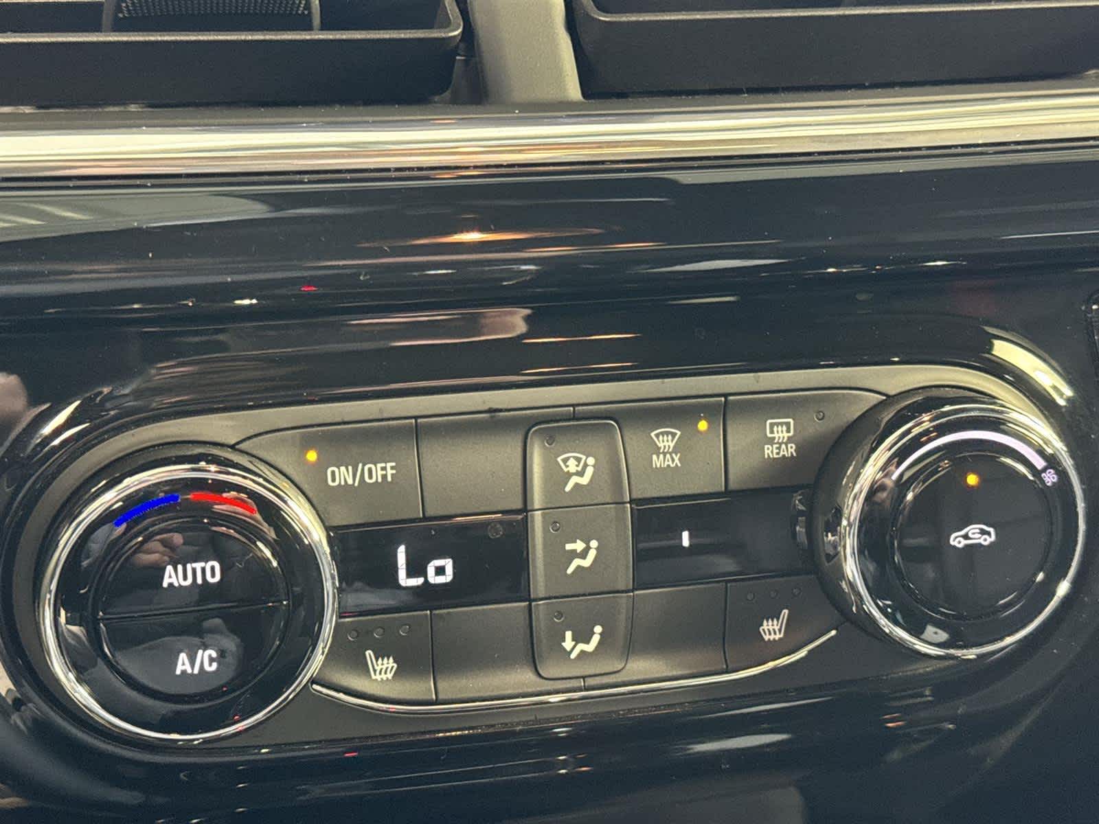 Thumbnail: 2025 Chevrolet Trax - 18