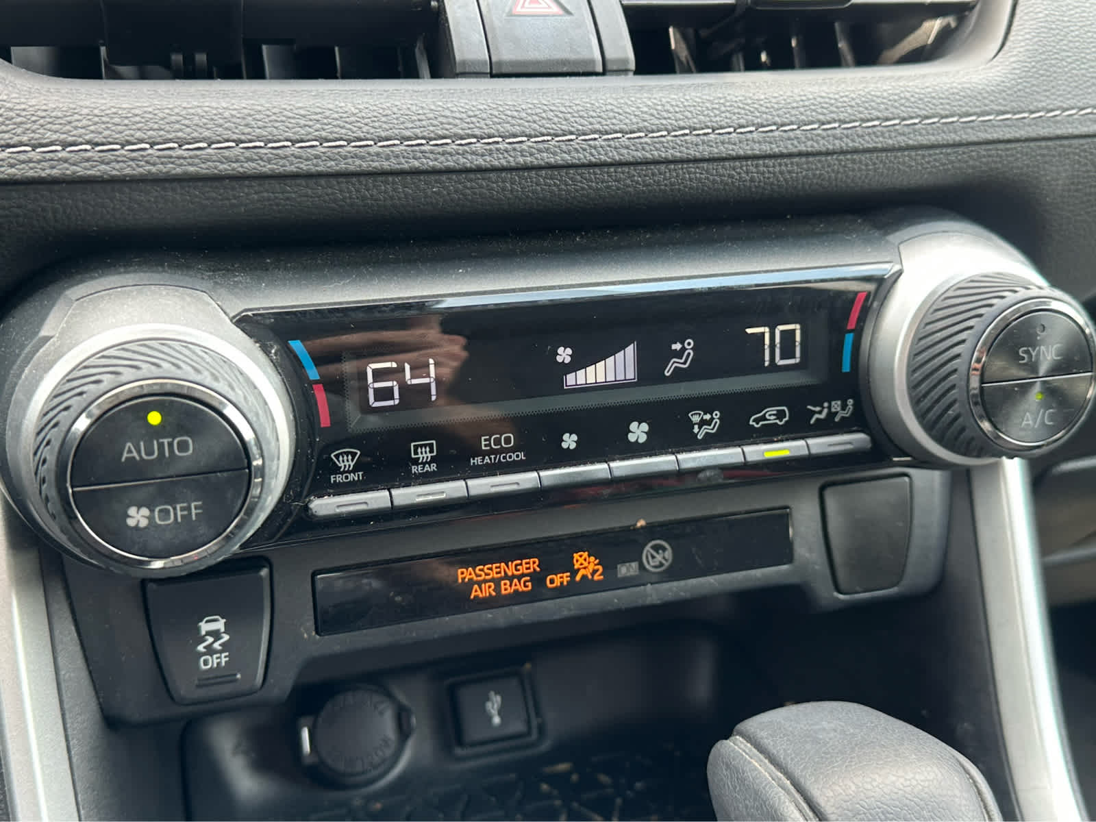 Thumbnail: 2021 Toyota RAV4 - 17