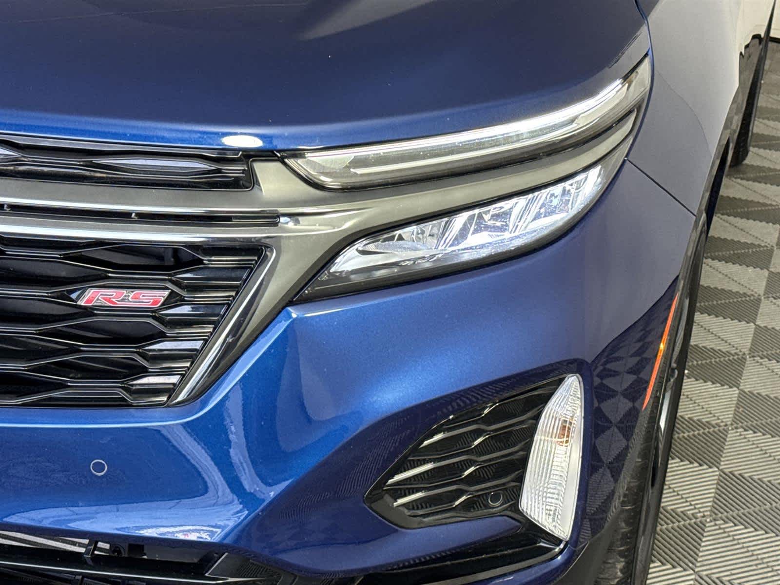 Thumbnail: 2022 Chevrolet Equinox - 9