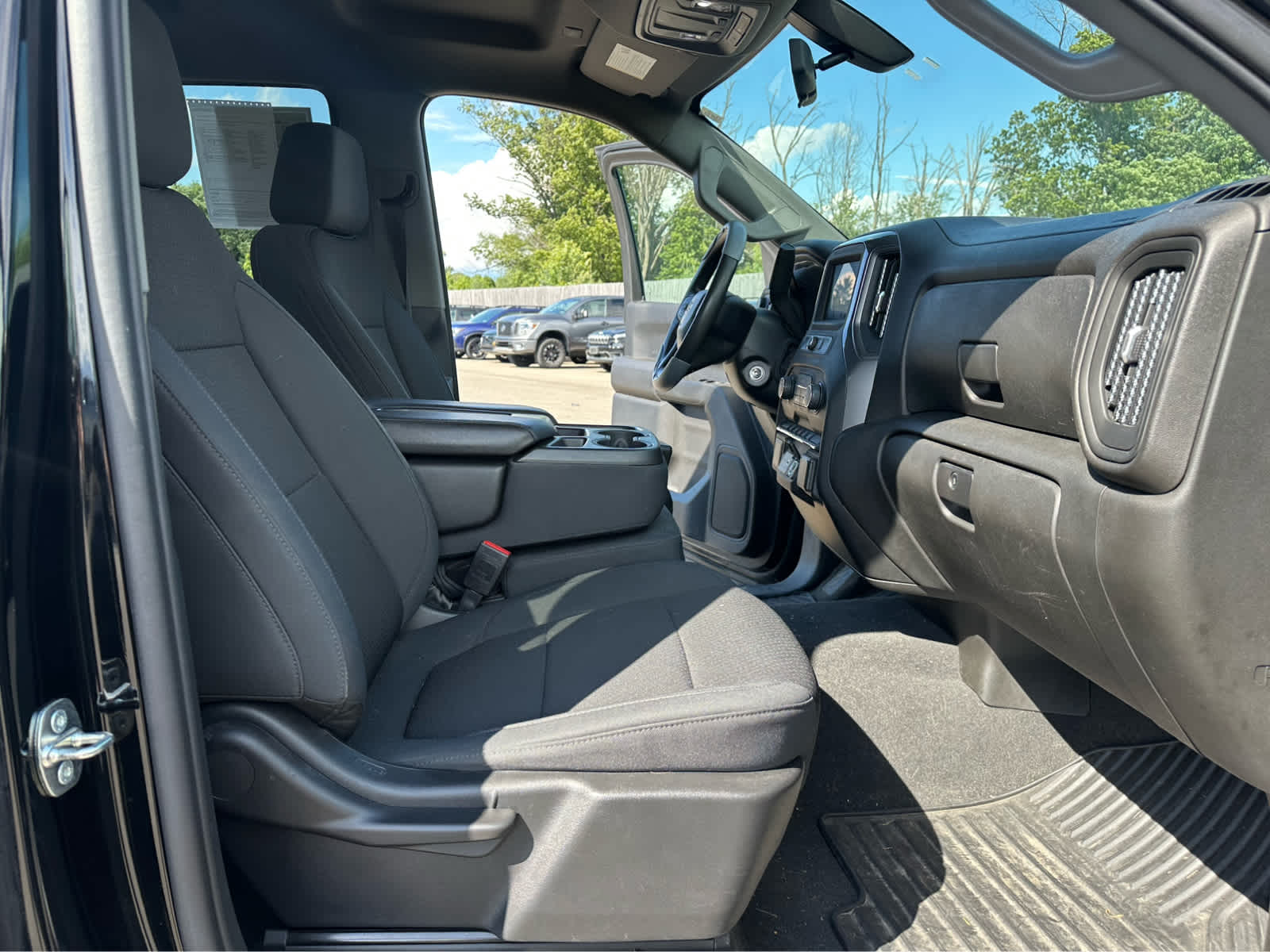 Thumbnail: 2021 Chevrolet Silverado 1500 - 18