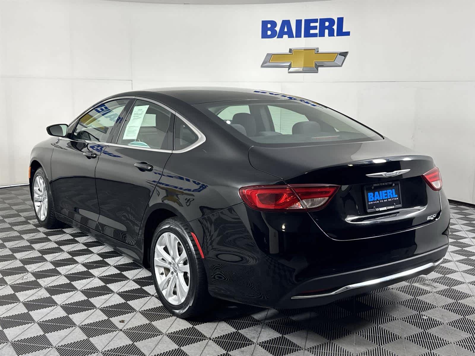 Thumbnail: 2015 Chrysler 200 - 3