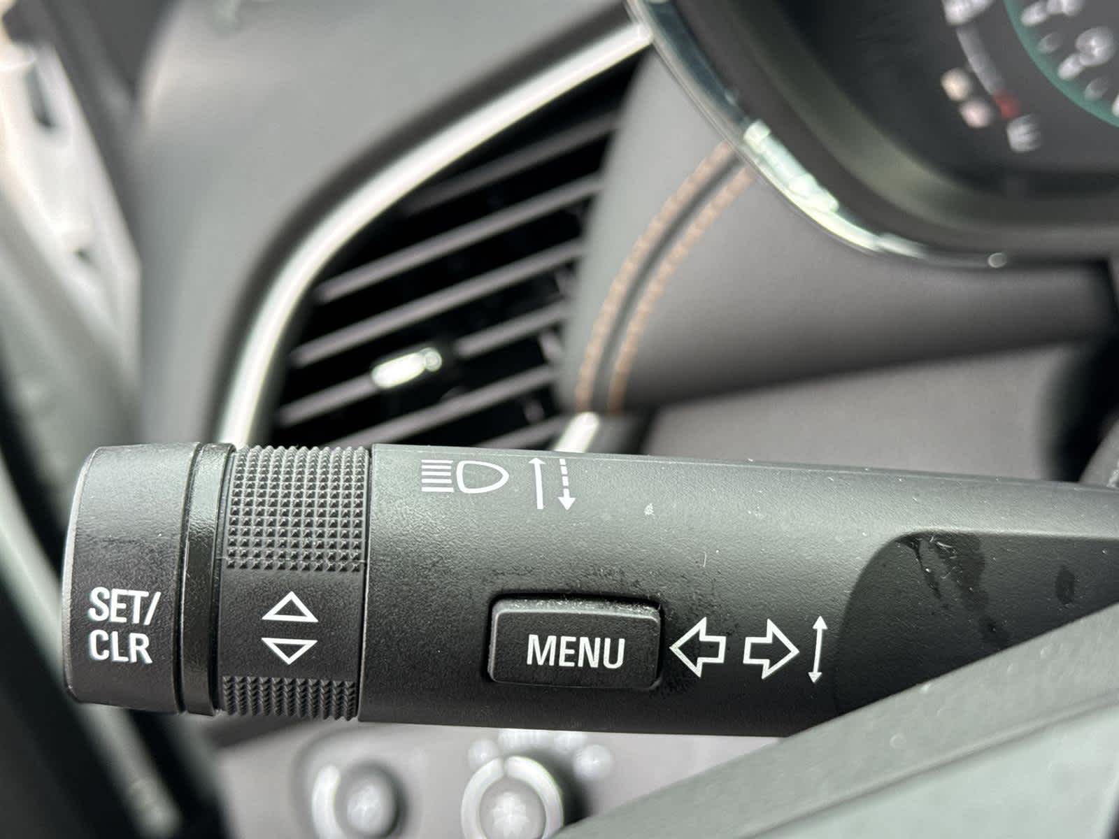 Thumbnail: 2022 Chevrolet Trax - 25