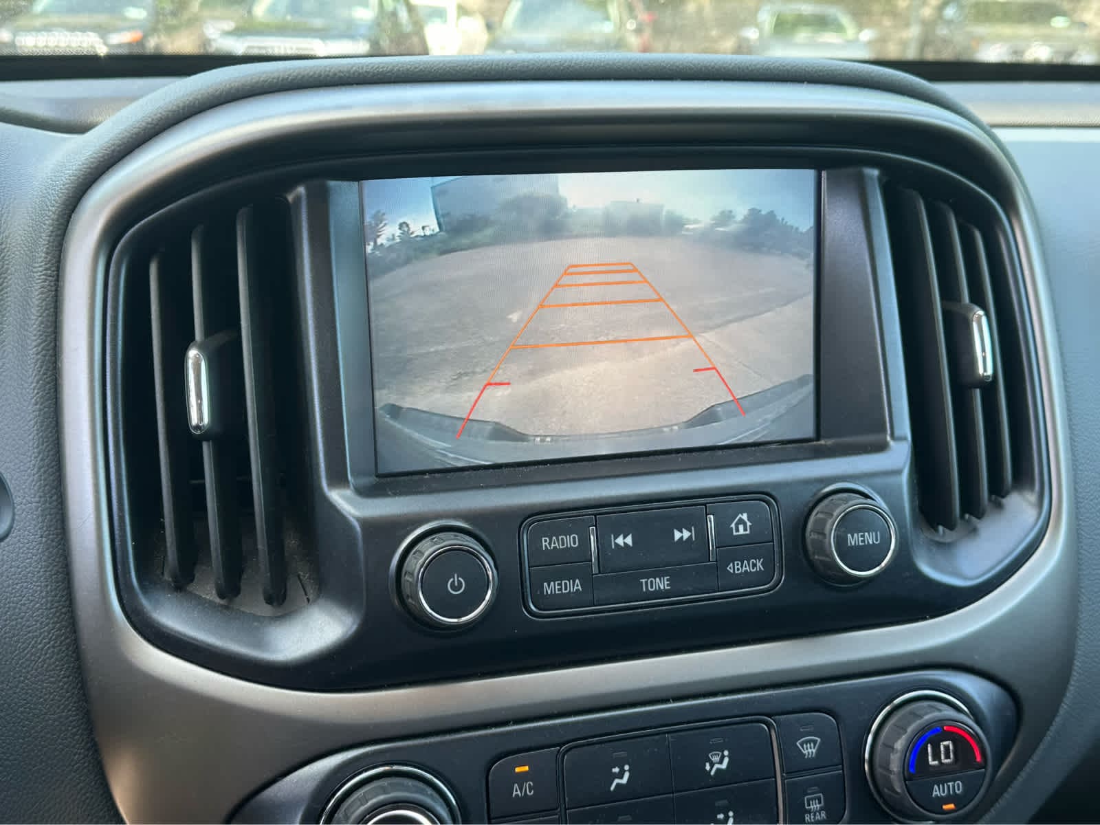 Thumbnail: 2016 Chevrolet Colorado - 15
