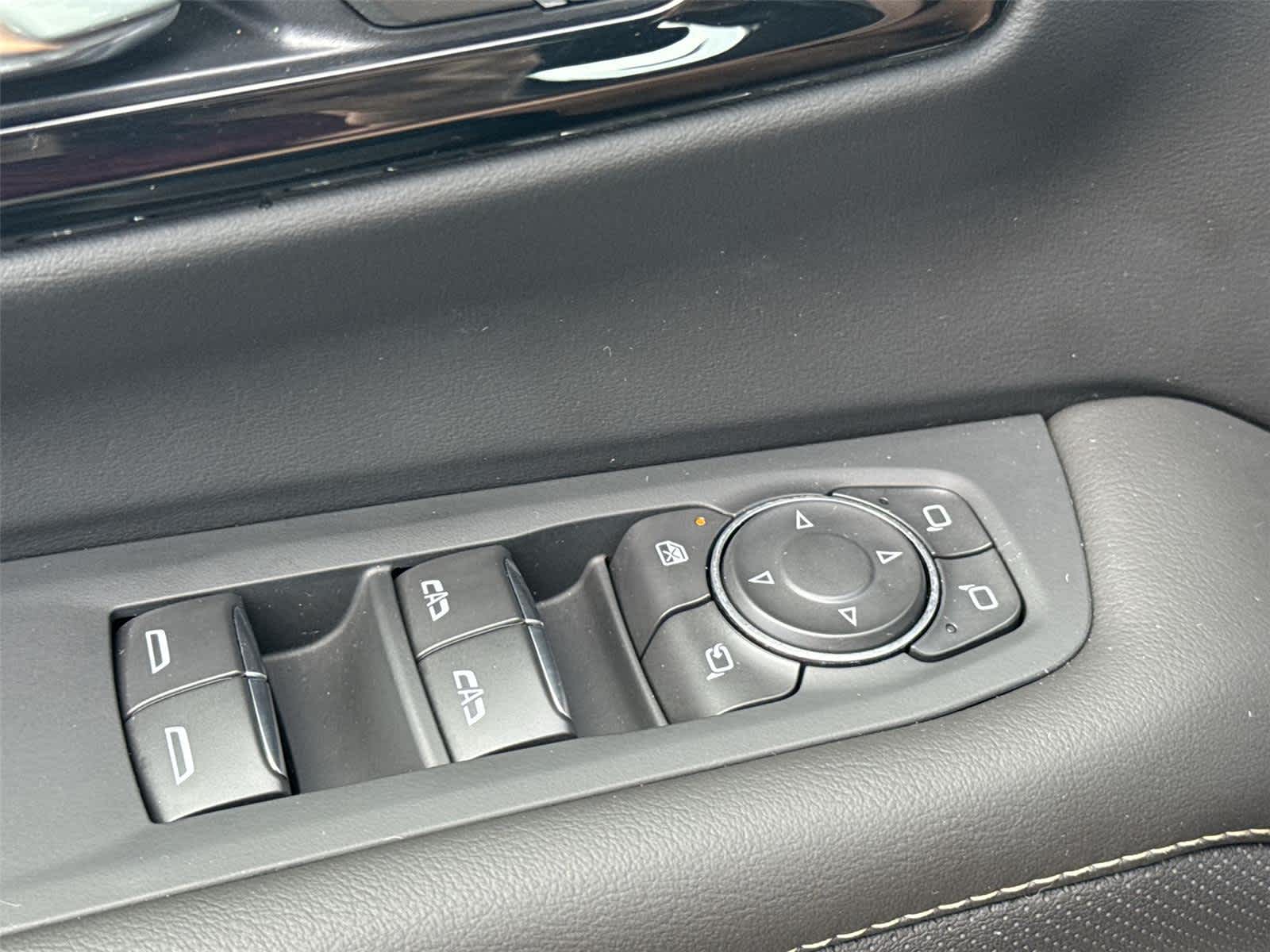 Thumbnail: 2026 Chevrolet Suburban - 23