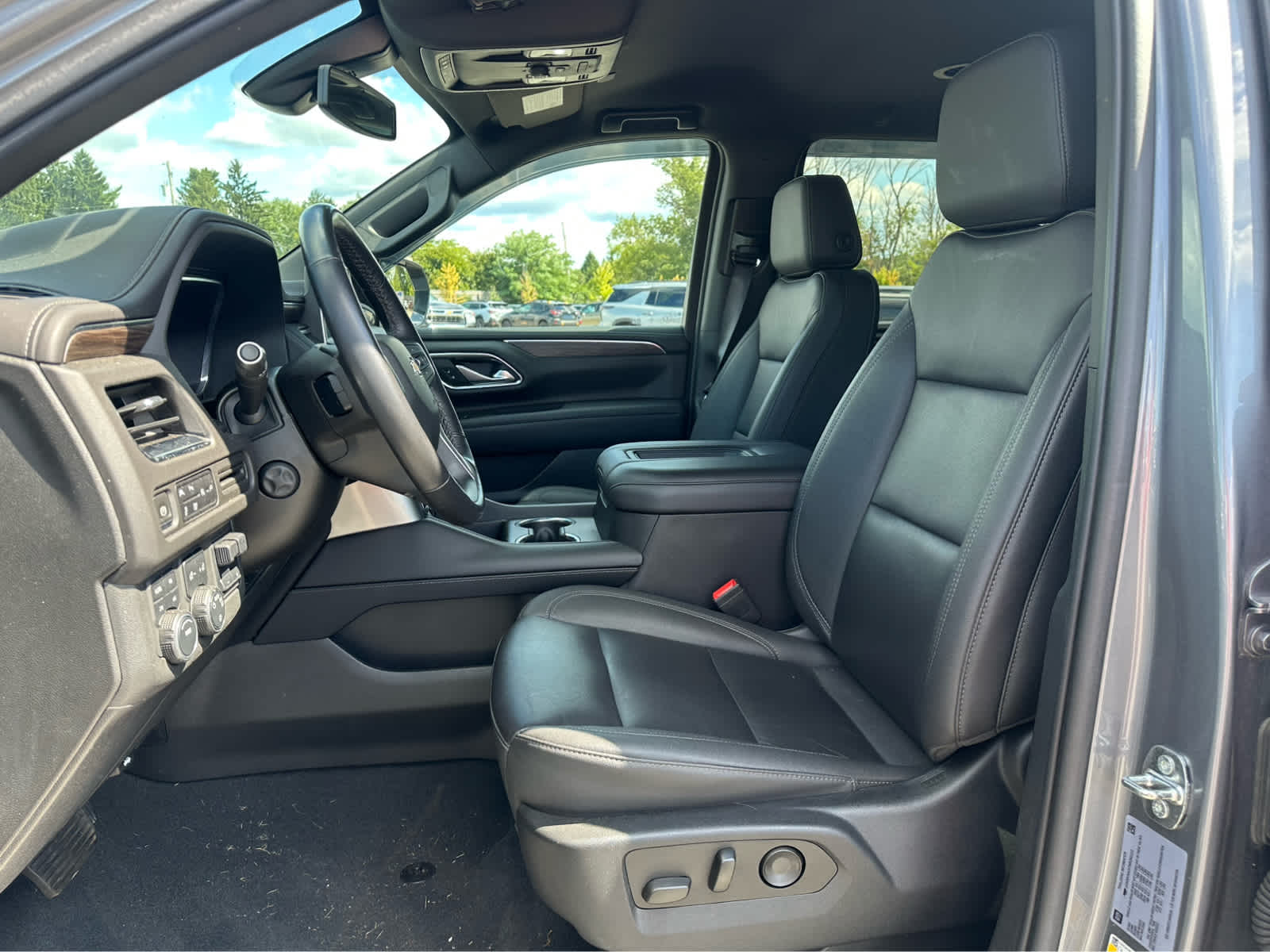 Thumbnail: 2022 Chevrolet Tahoe - 10