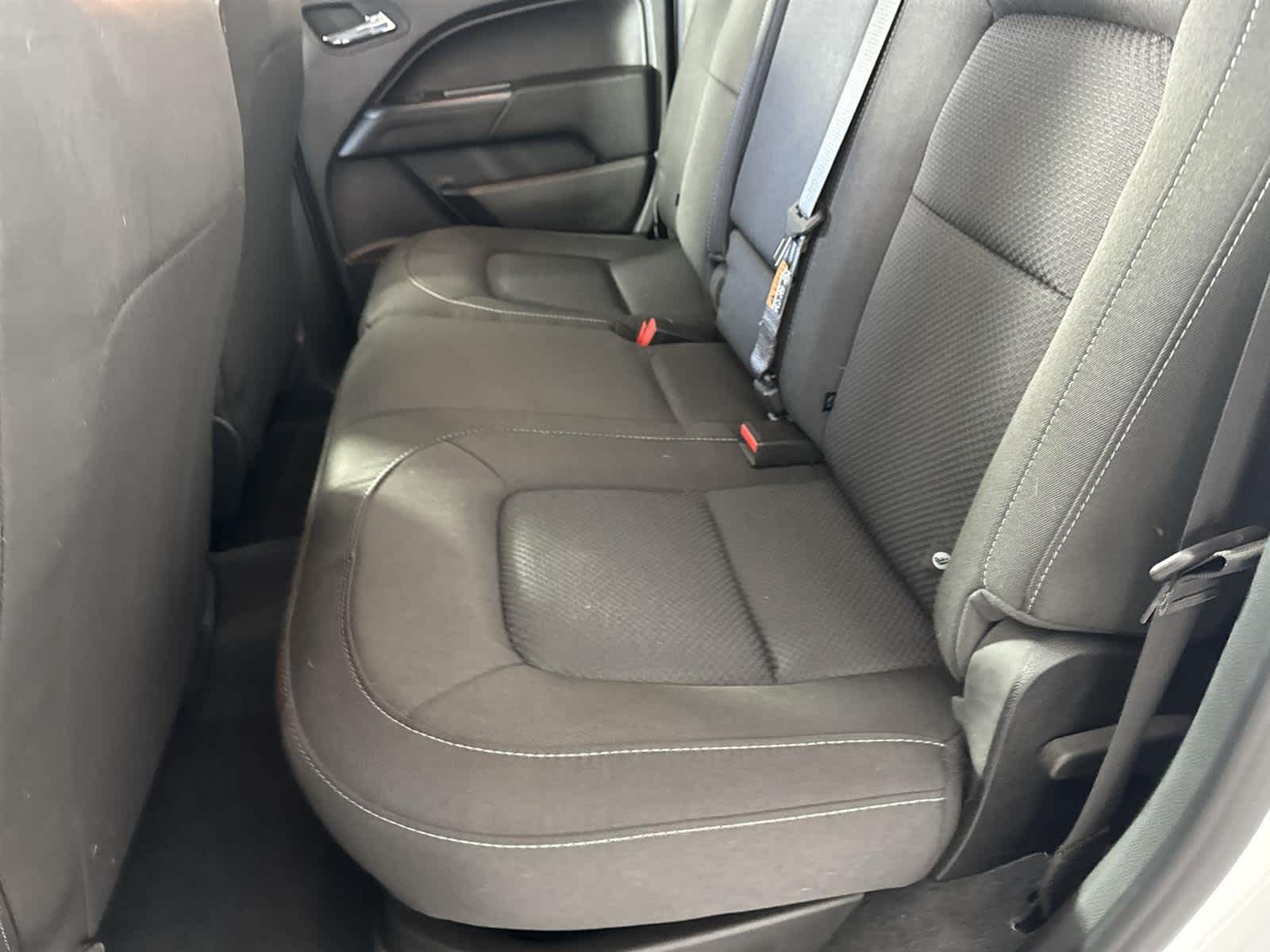 Thumbnail: 2022 Chevrolet Colorado - 14