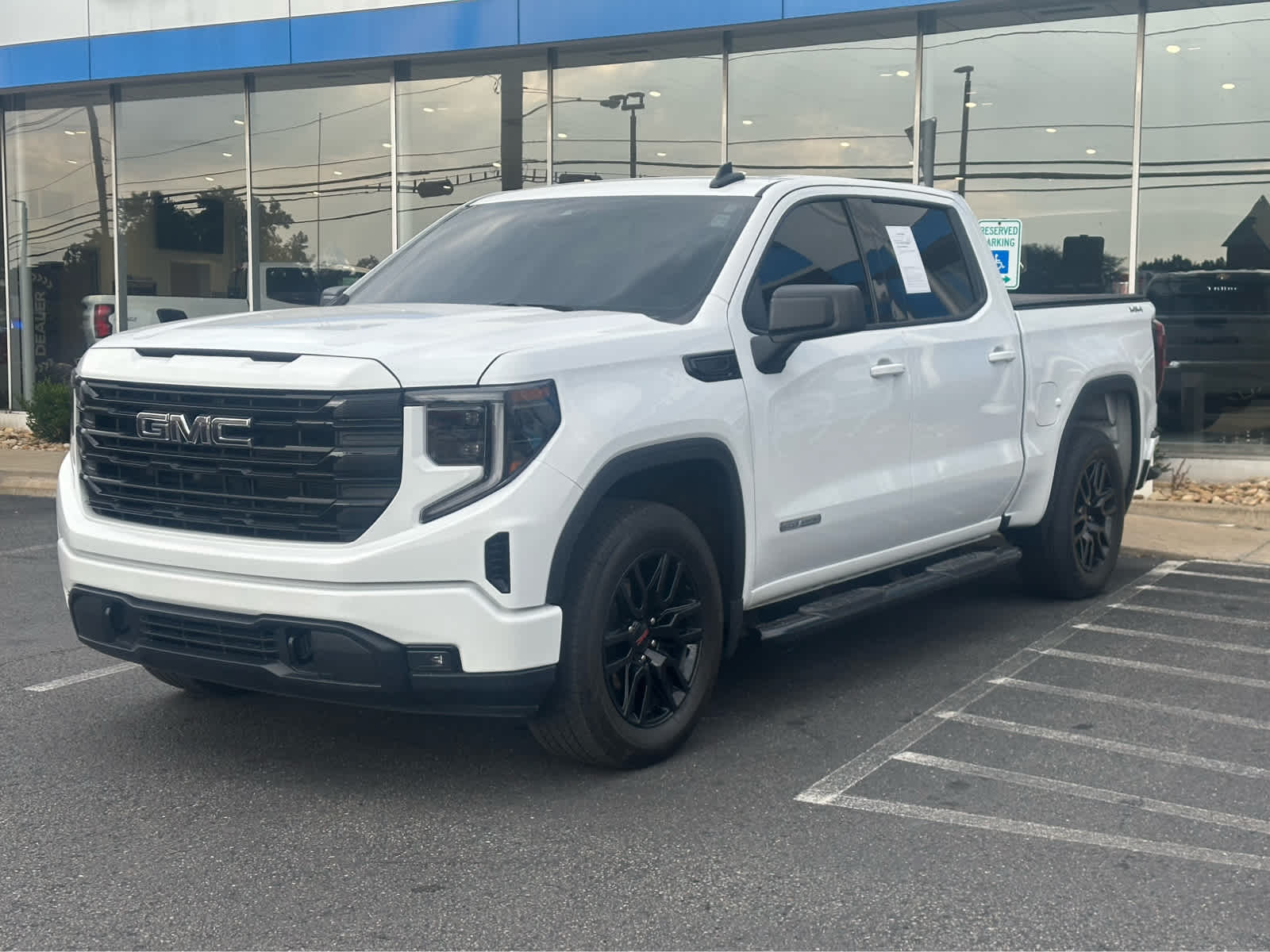 Thumbnail: 2024 GMC Sierra 1500 - 1