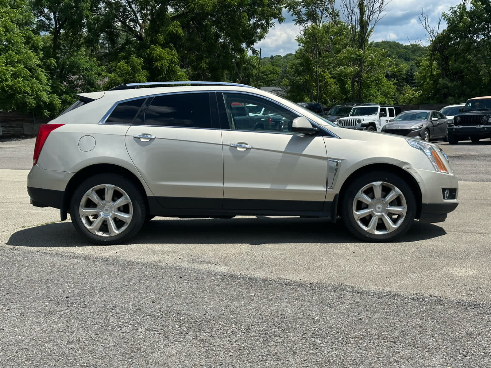 Thumbnail: 2015 Cadillac SRX - 8