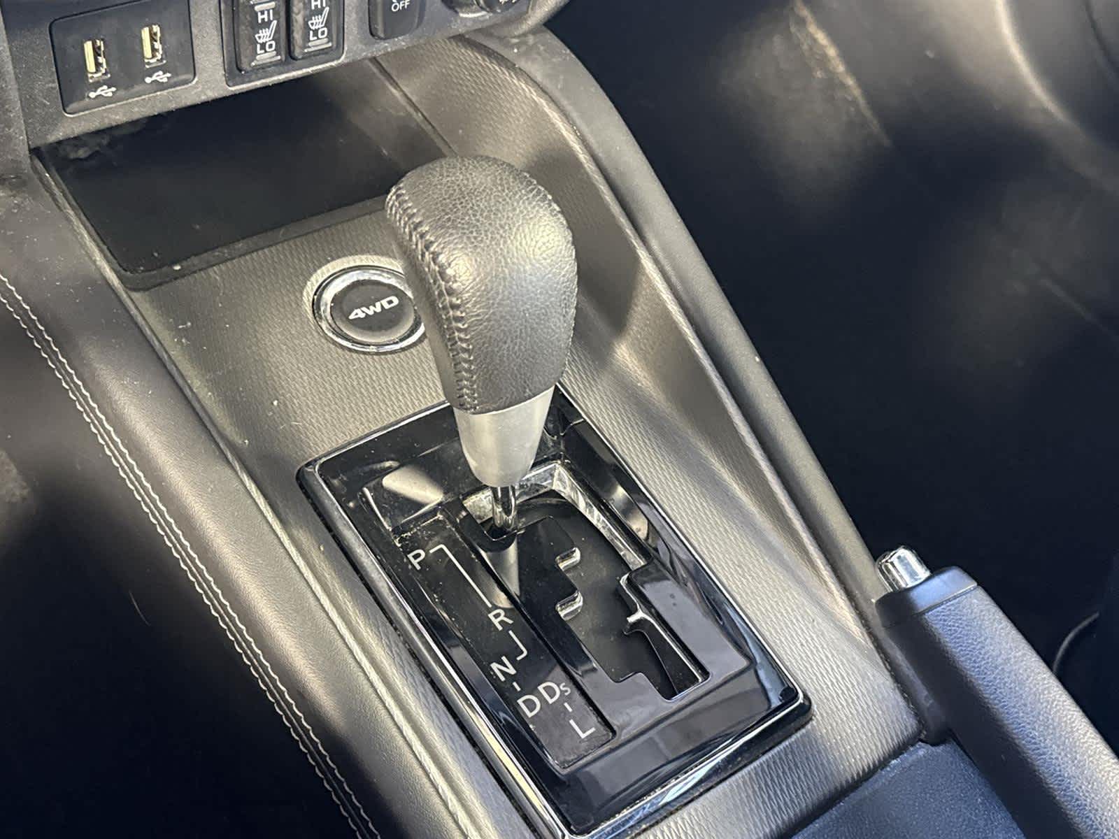 Thumbnail: 2020 Mitsubishi Outlander Sport - 20