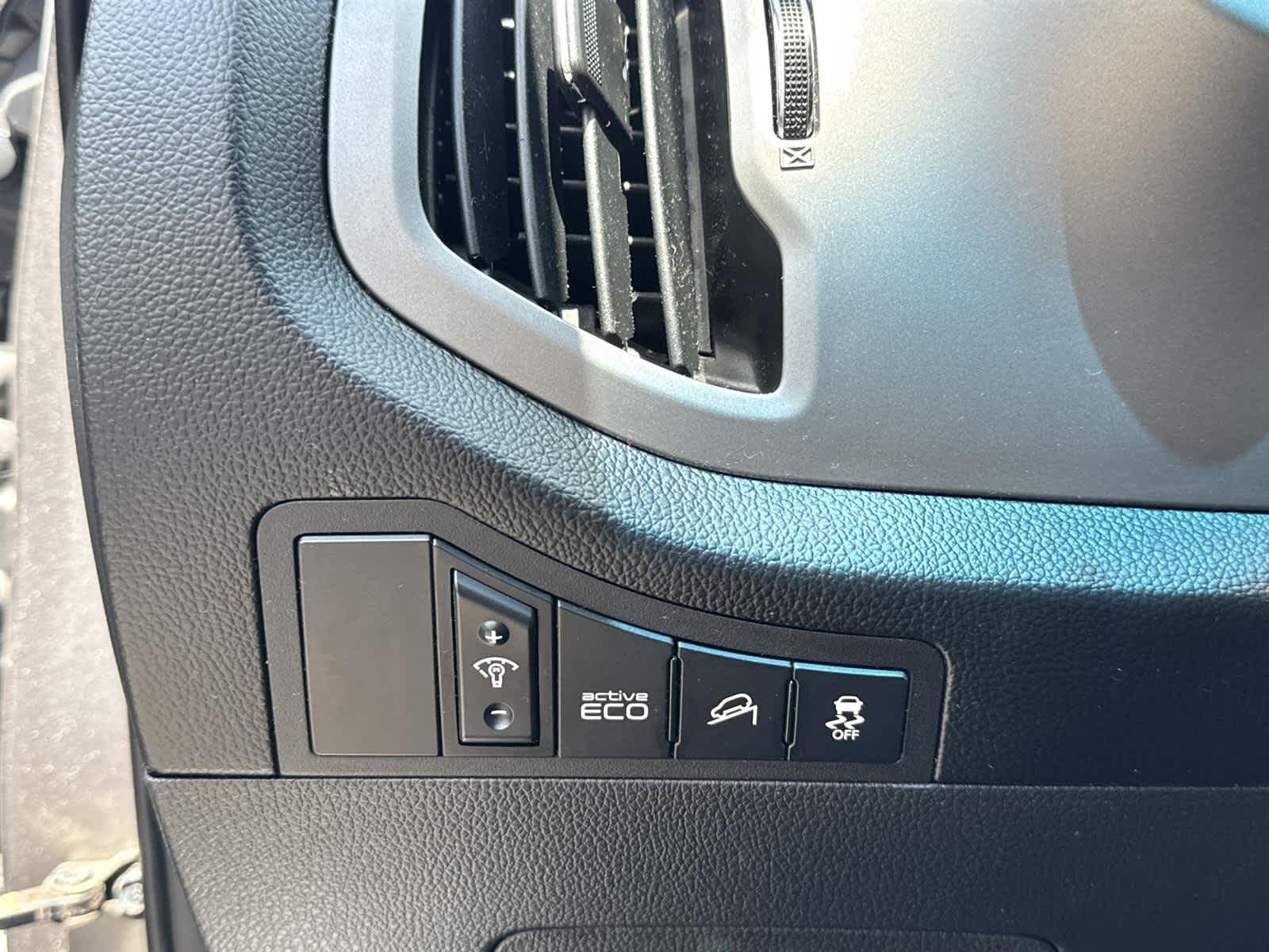 Thumbnail: 2016 Kia Sportage - 22