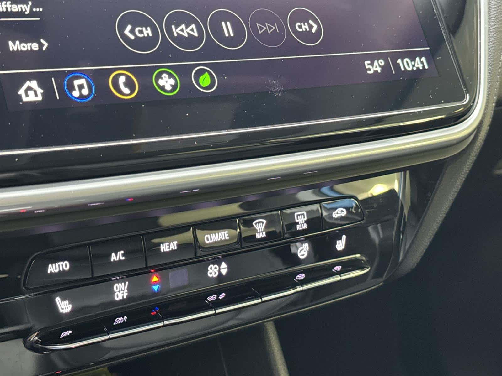 Thumbnail: 2023 Chevrolet Bolt EV - 19