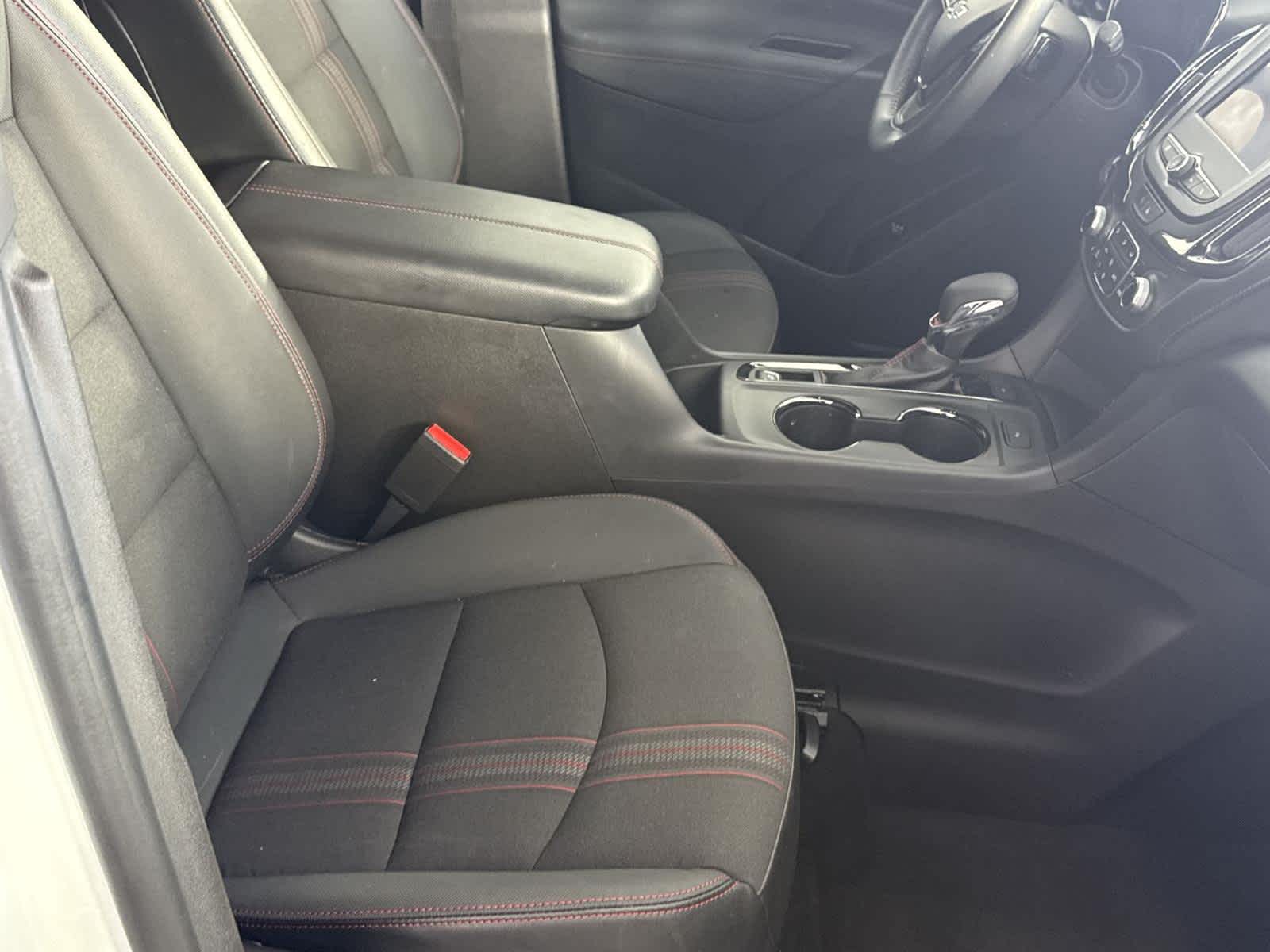 Thumbnail: 2022 Chevrolet Equinox - 16