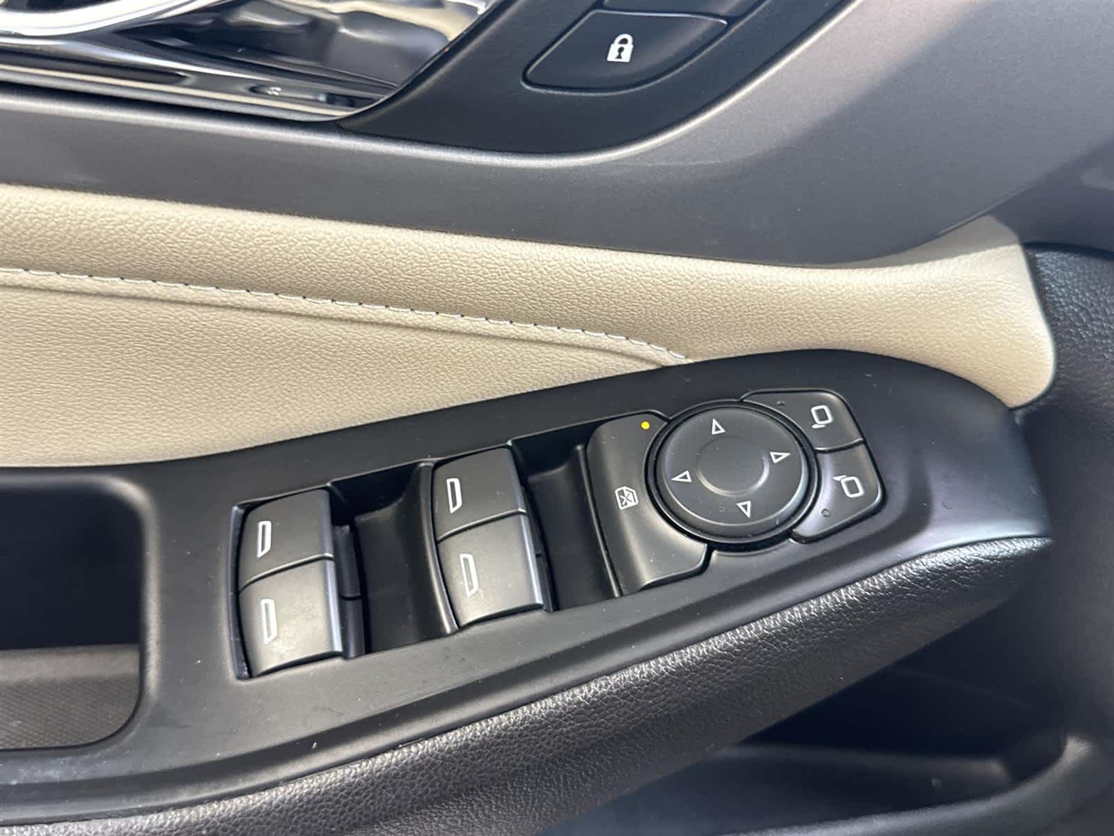 Thumbnail: 2024 Chevrolet Traverse - 23