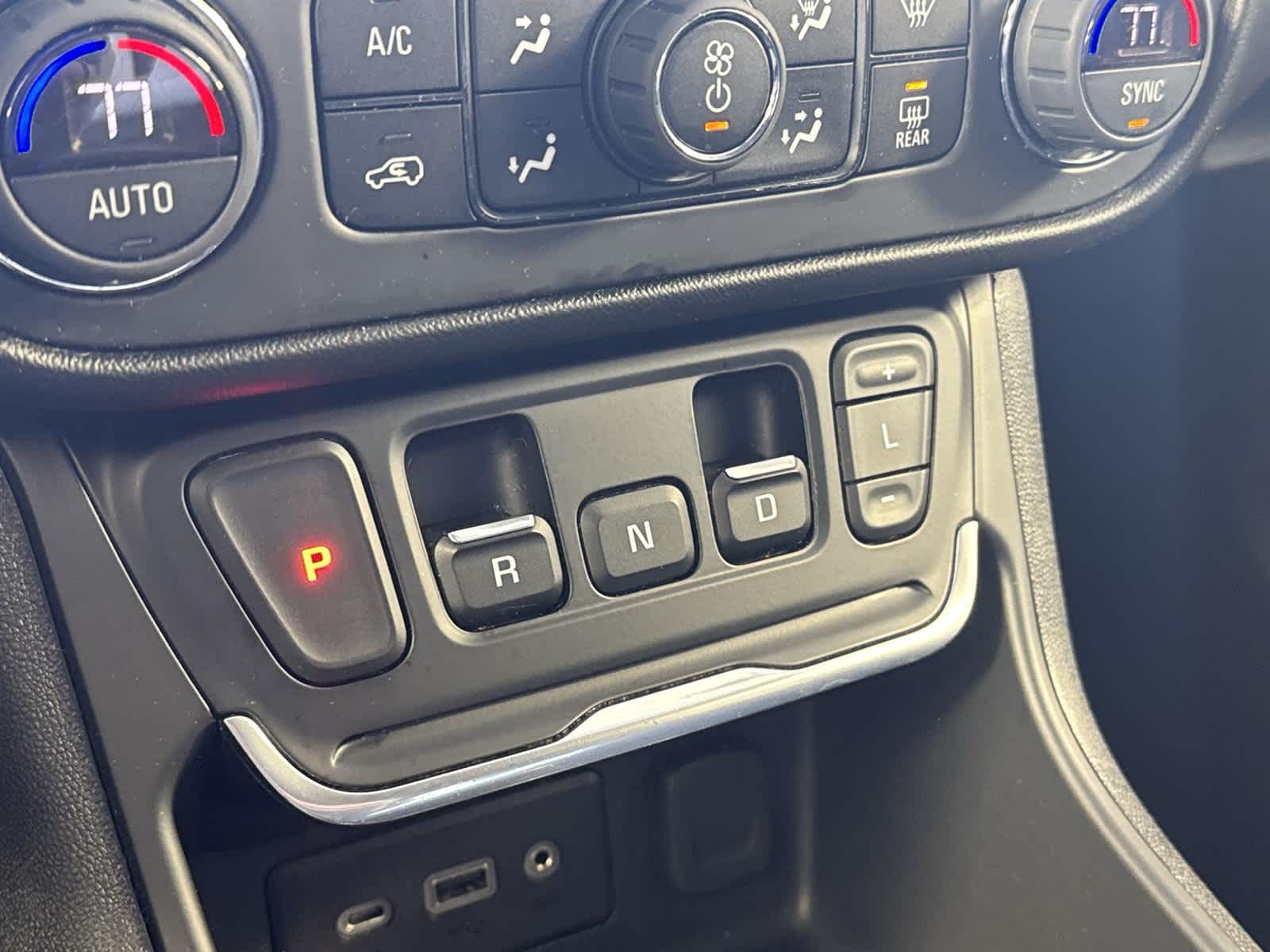 Thumbnail: 2021 GMC Terrain - 21