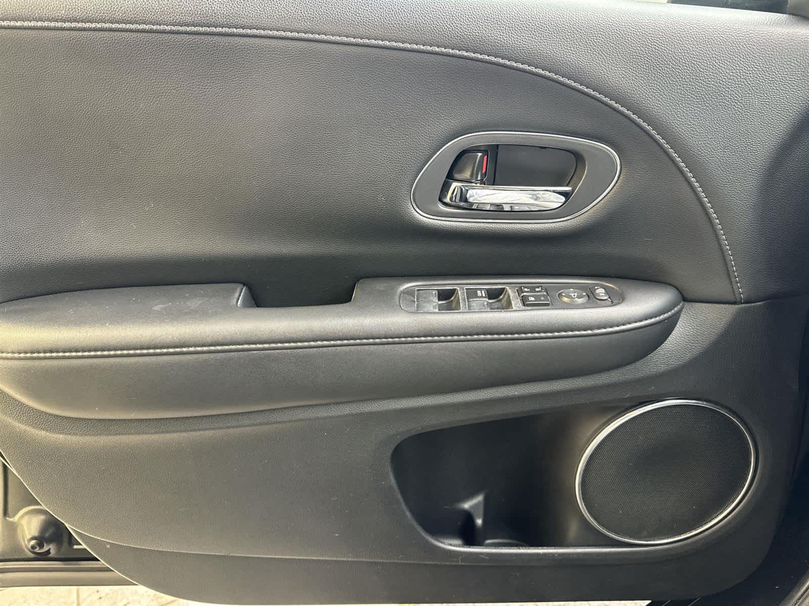 Thumbnail: 2019 Honda HR-V - 23