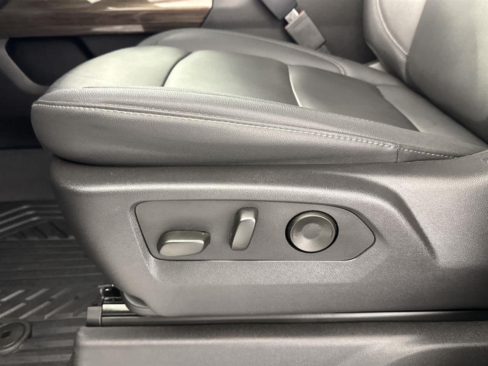 Thumbnail: 2025 Chevrolet Silverado 1500 - 12