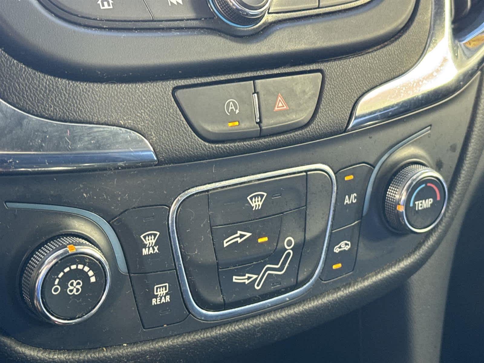 Thumbnail: 2022 Chevrolet Equinox - 20