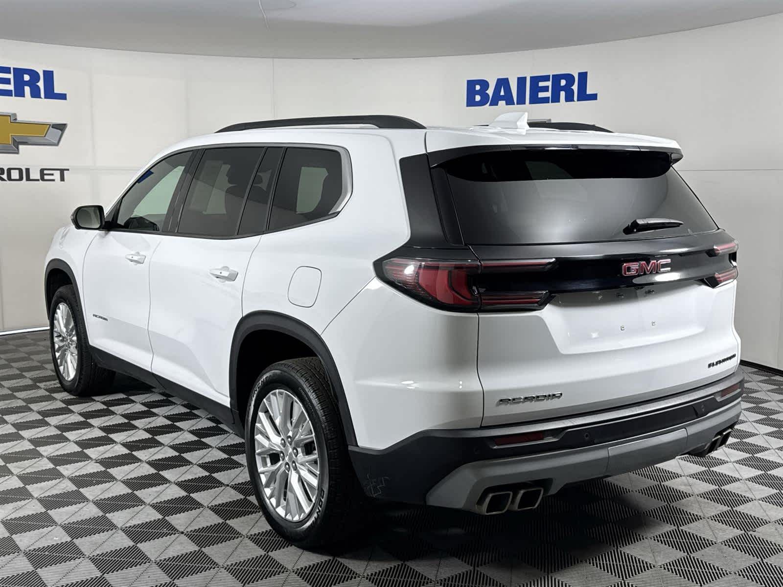 Thumbnail: 2024 GMC Acadia - 3