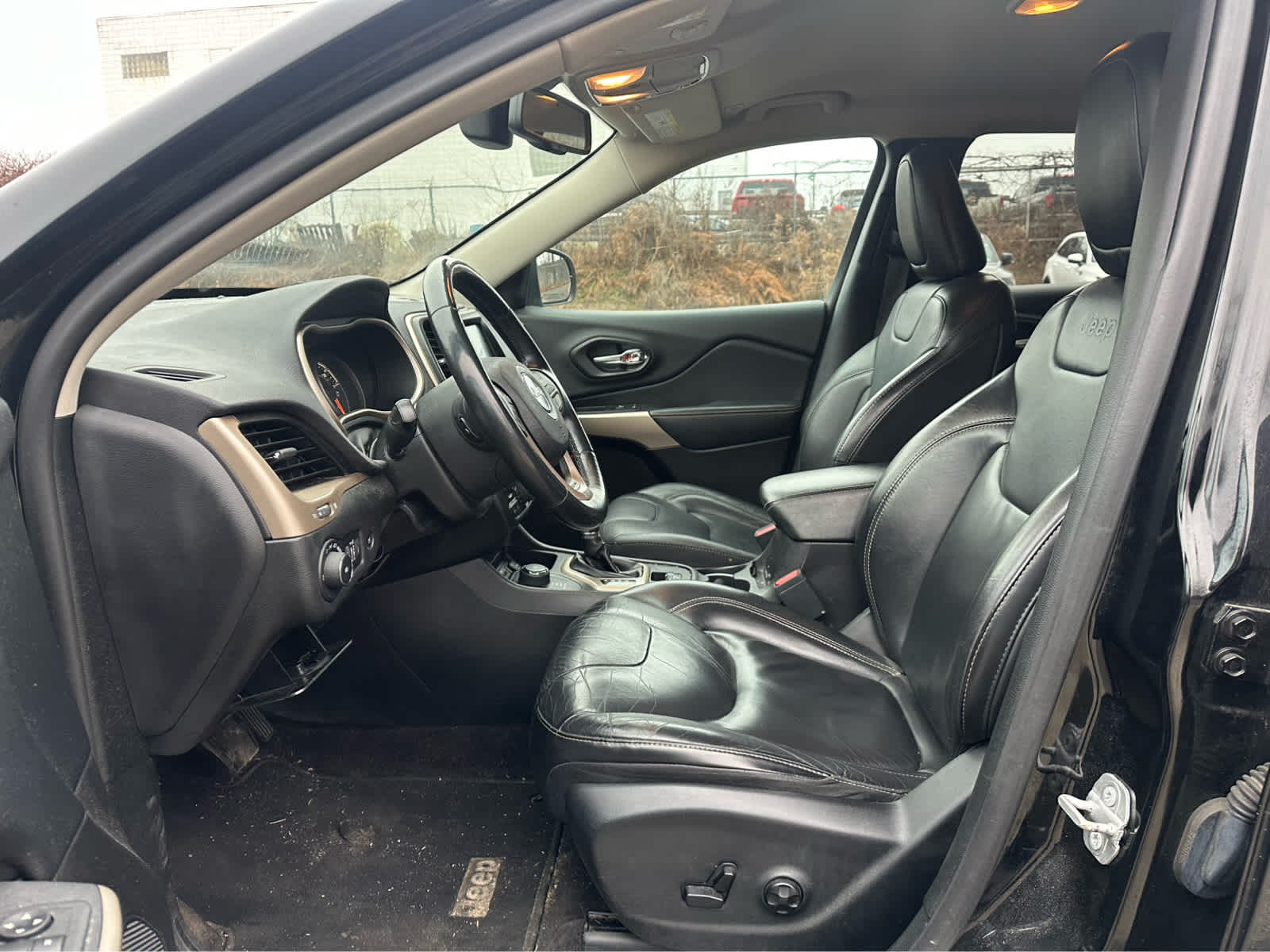 Thumbnail: 2018 Jeep Cherokee - 9