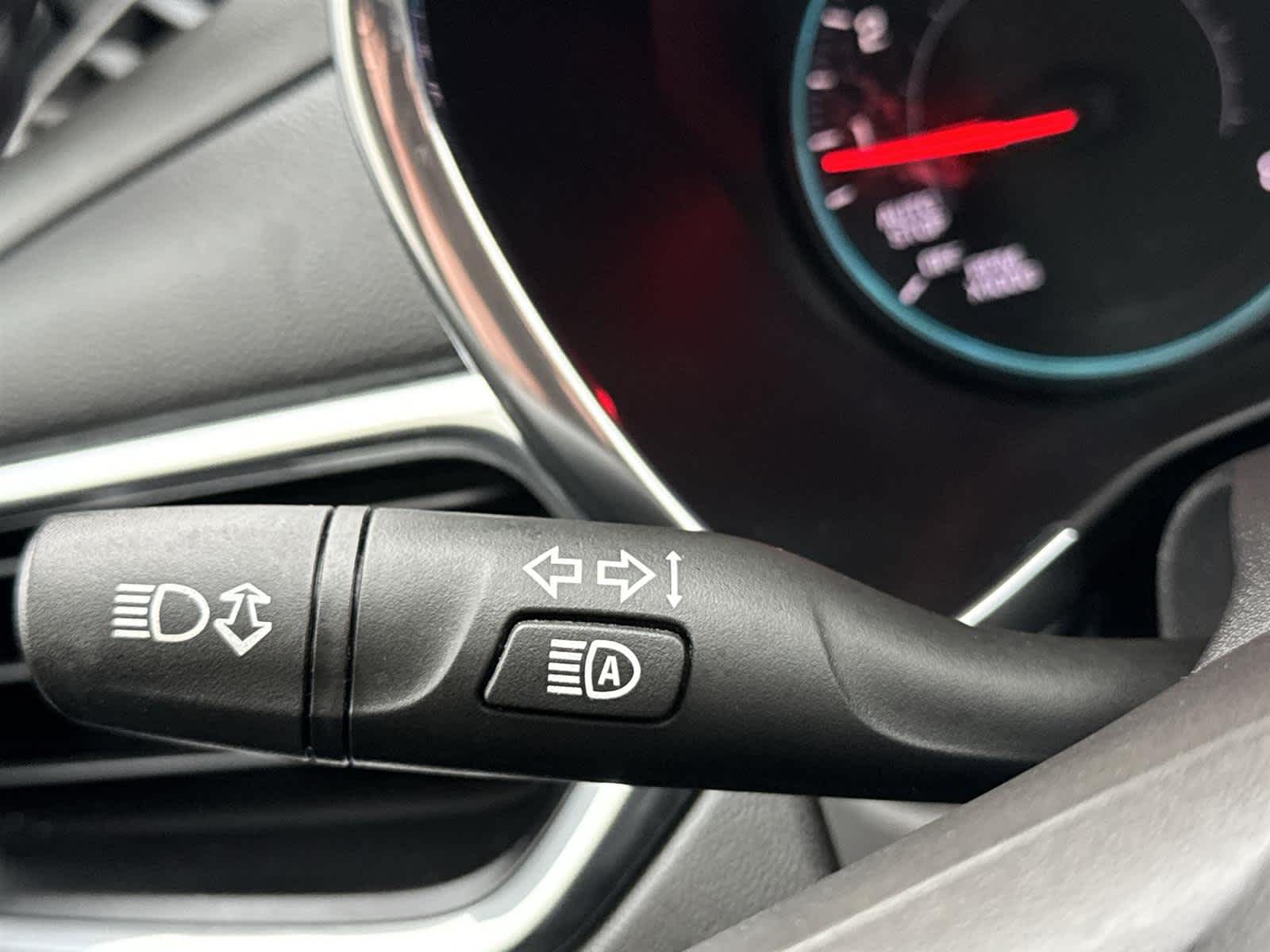 Thumbnail: 2020 Chevrolet Equinox - 28