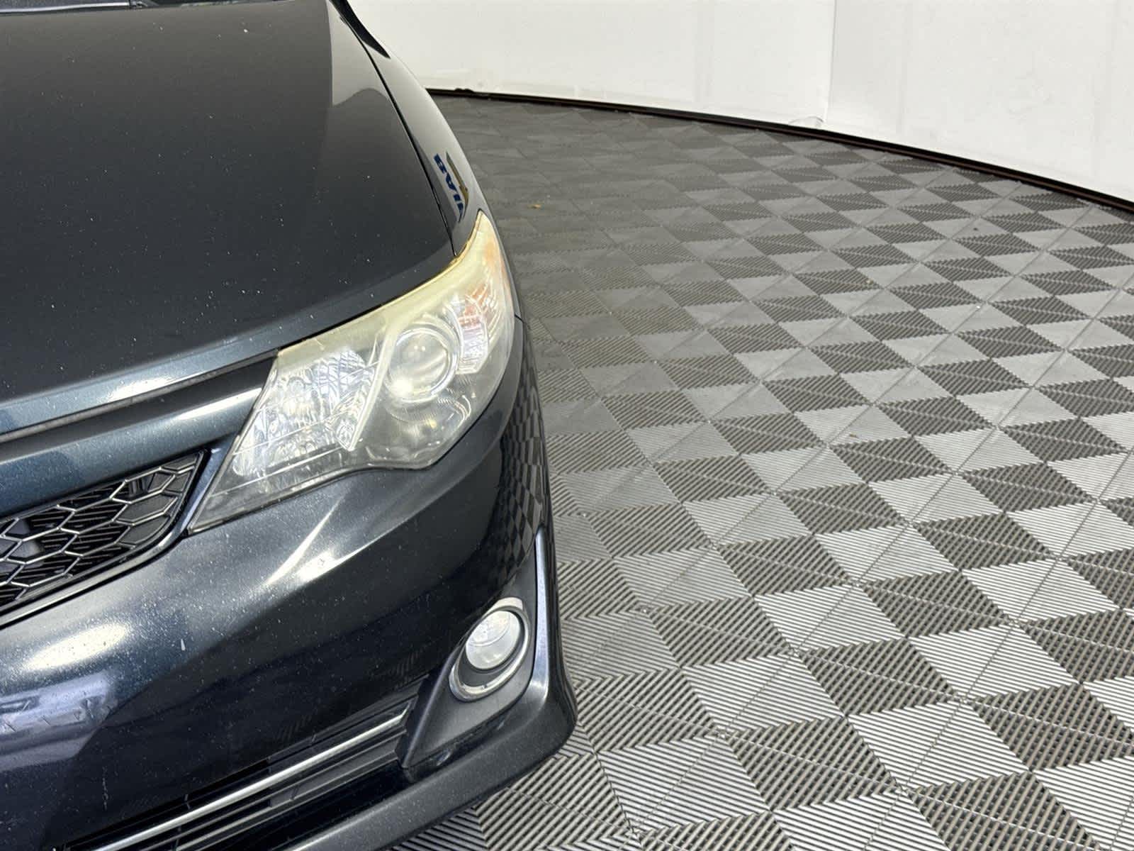 Thumbnail: 2014 Toyota Camry - 9