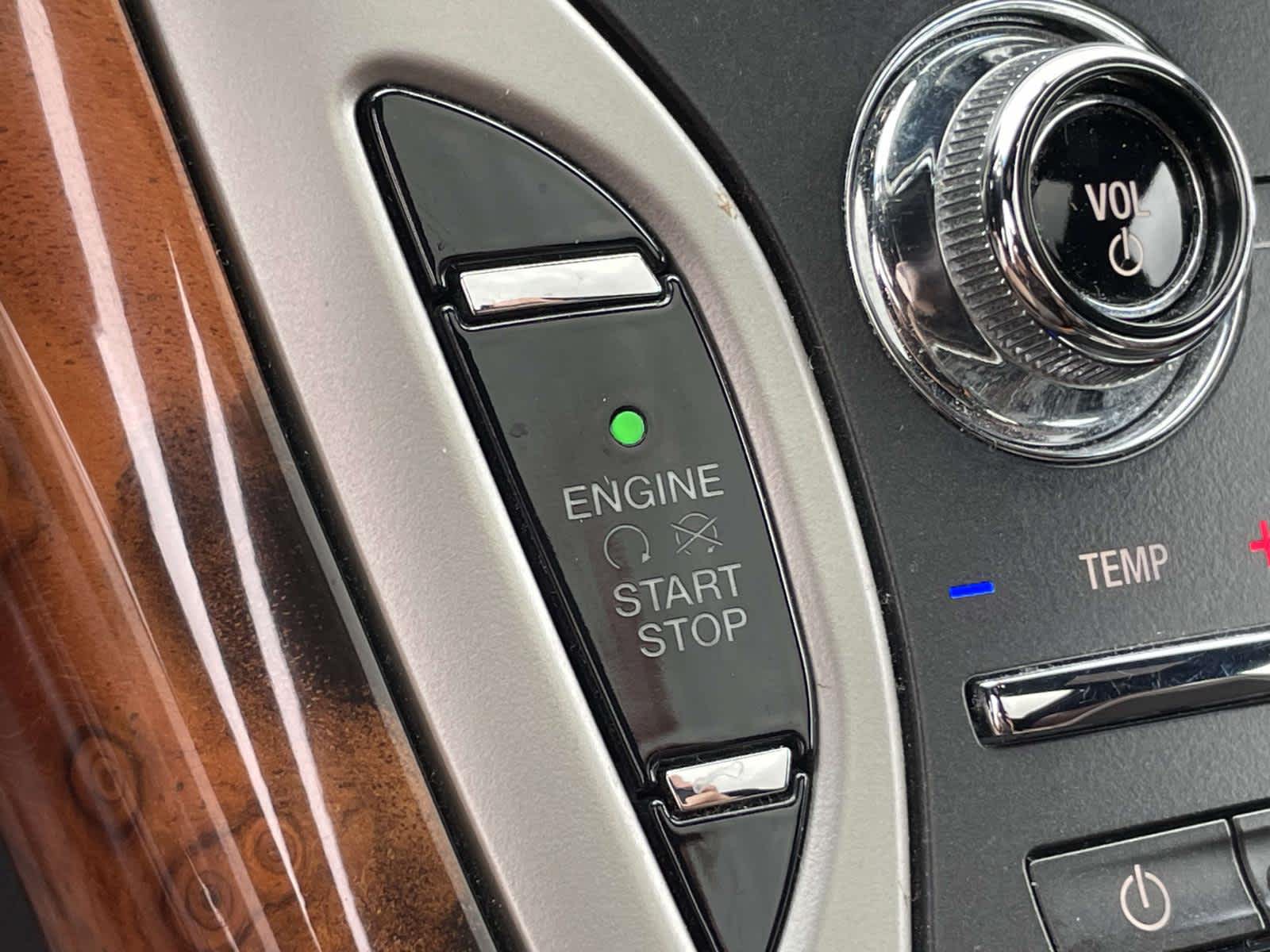 Thumbnail: 2020 Lincoln Nautilus - 18