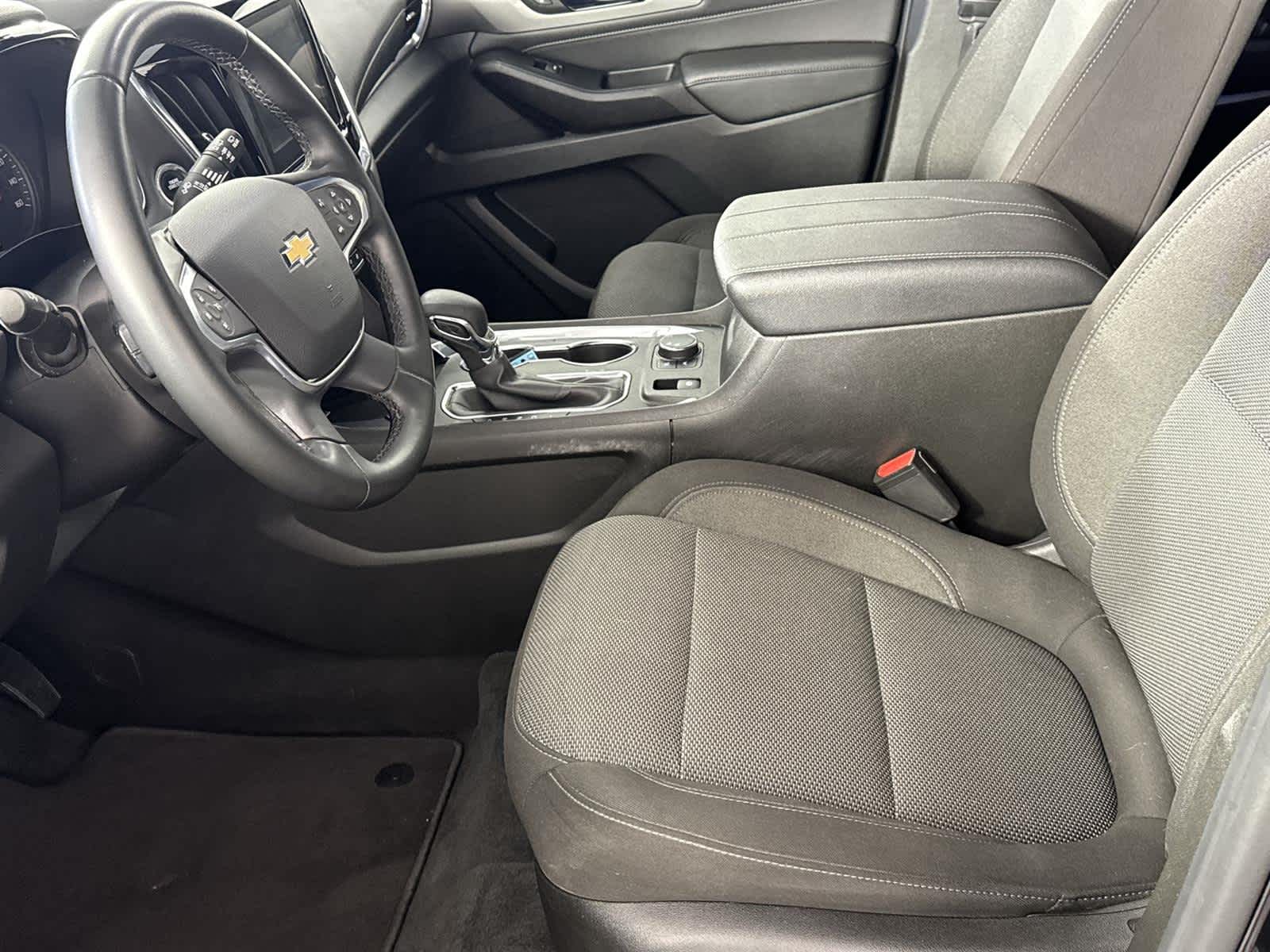 Thumbnail: 2023 Chevrolet Traverse - 12