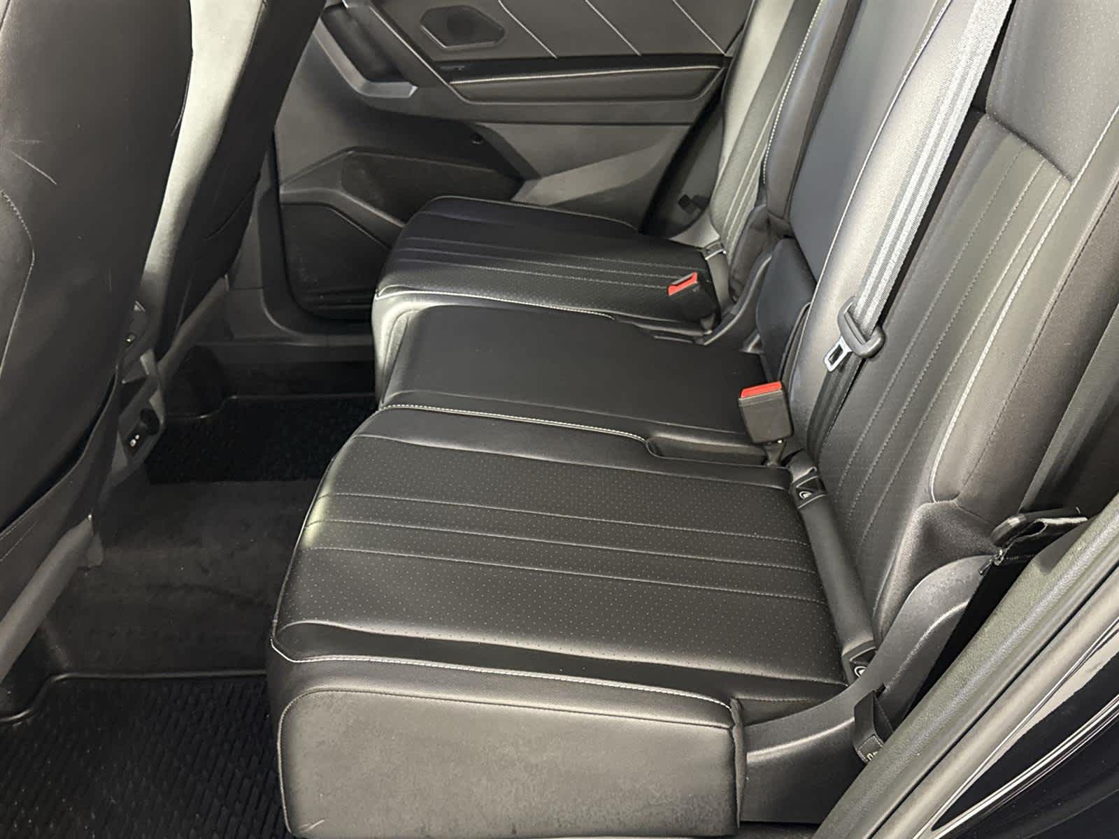 Thumbnail: 2024 Volkswagen Tiguan - 13