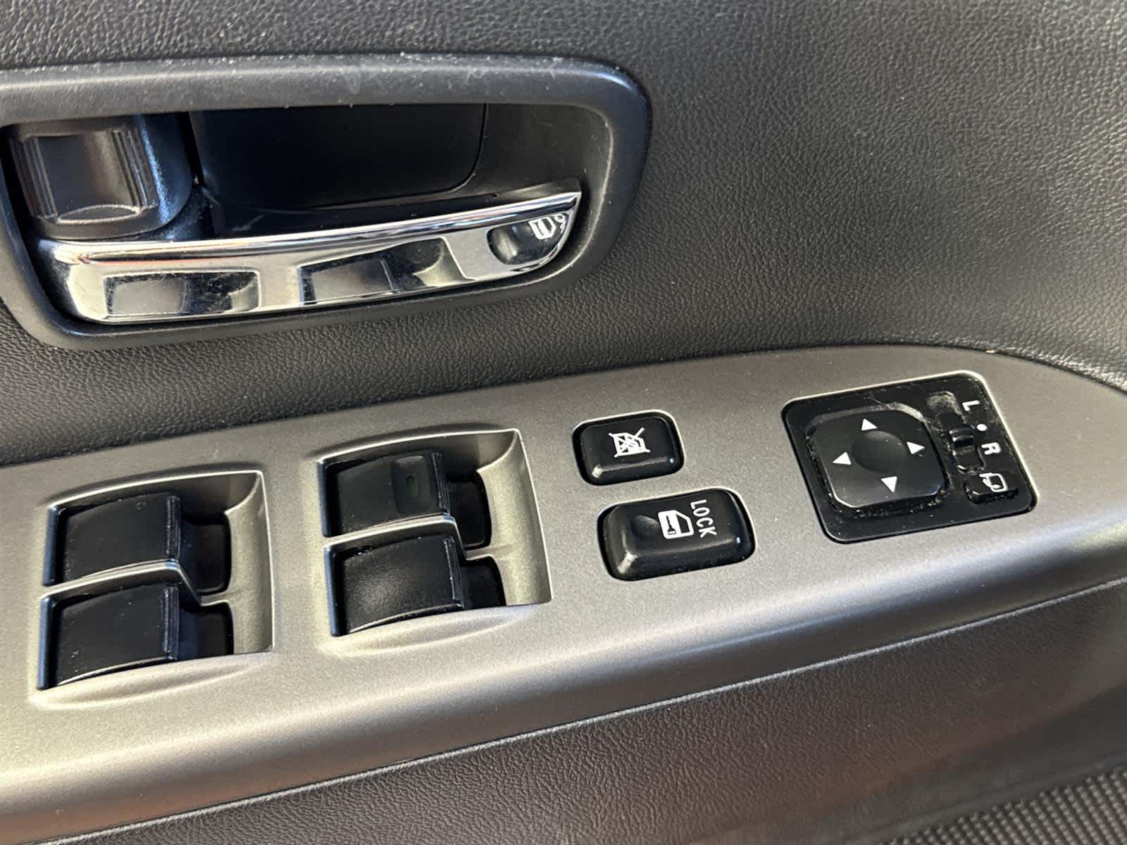 Thumbnail: 2020 Mitsubishi Outlander Sport - 22