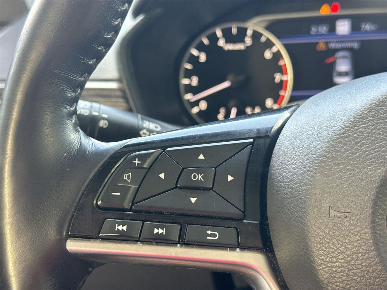 Thumbnail: 2019 Nissan Altima - 23