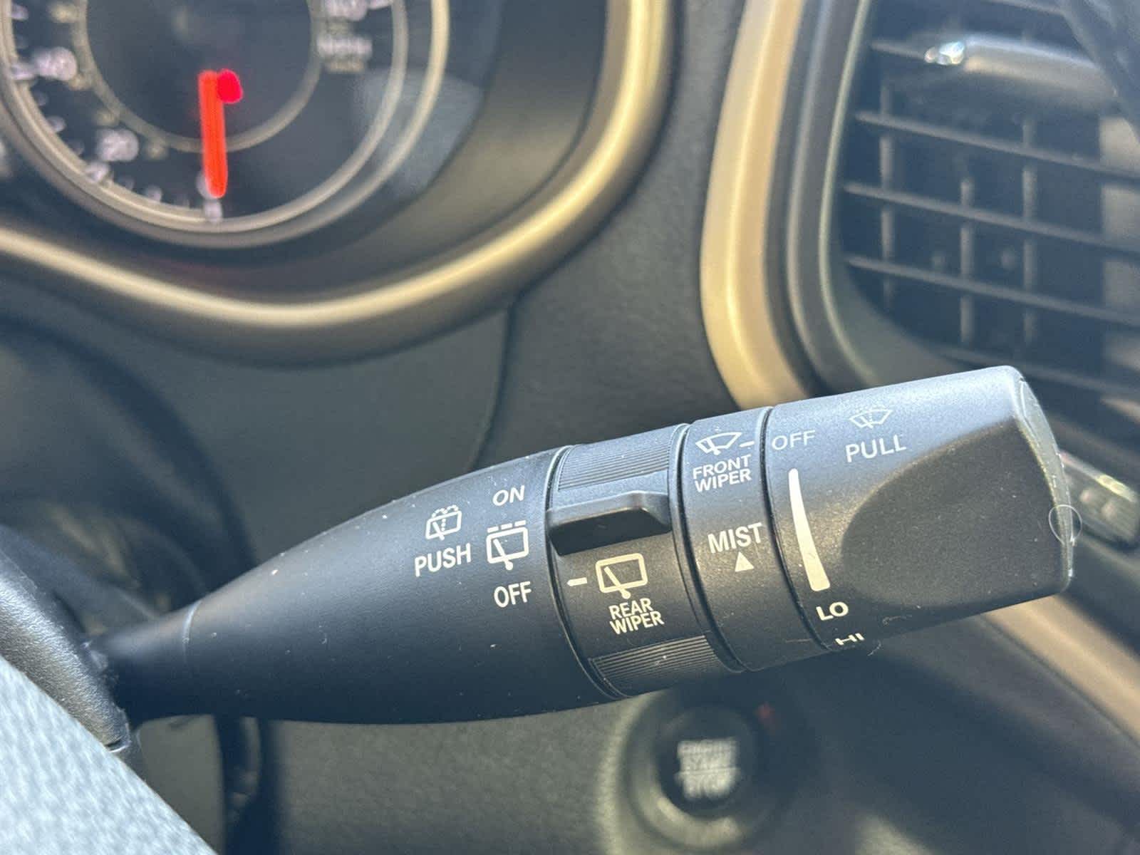 Thumbnail: 2018 Jeep Cherokee - 26