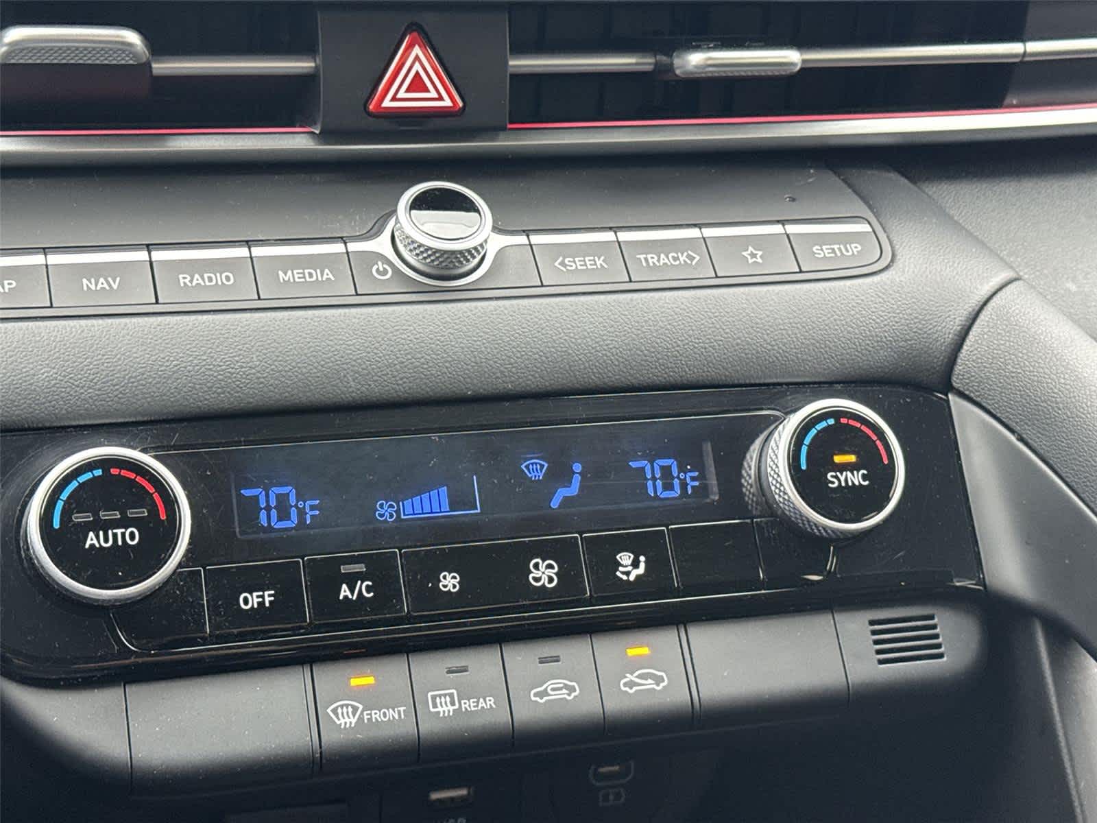 Thumbnail: 2024 Hyundai Elantra - 19