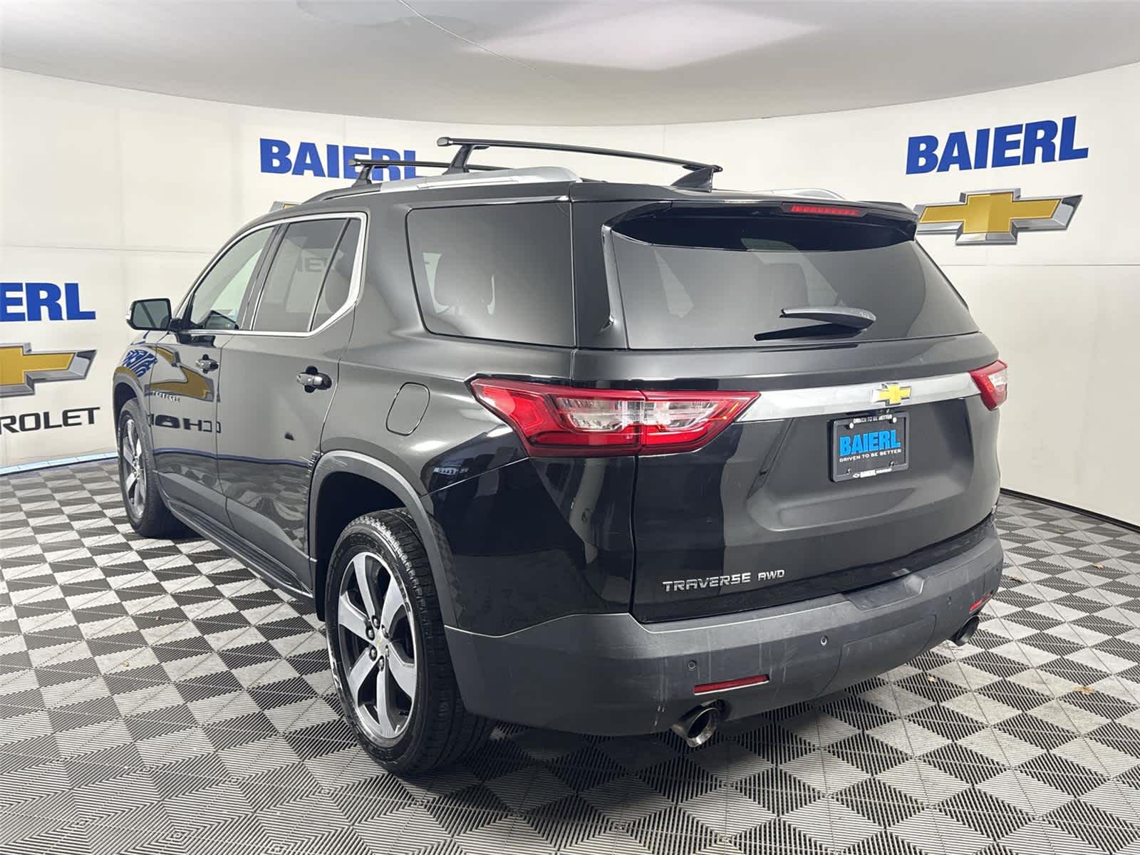 Thumbnail: 2018 Chevrolet Traverse - 3