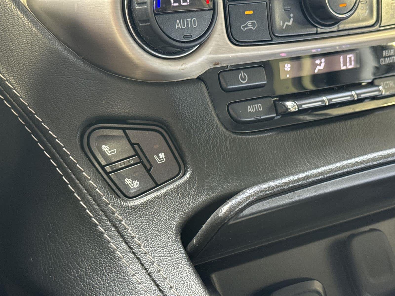 2018 GMC Yukon Denali 22