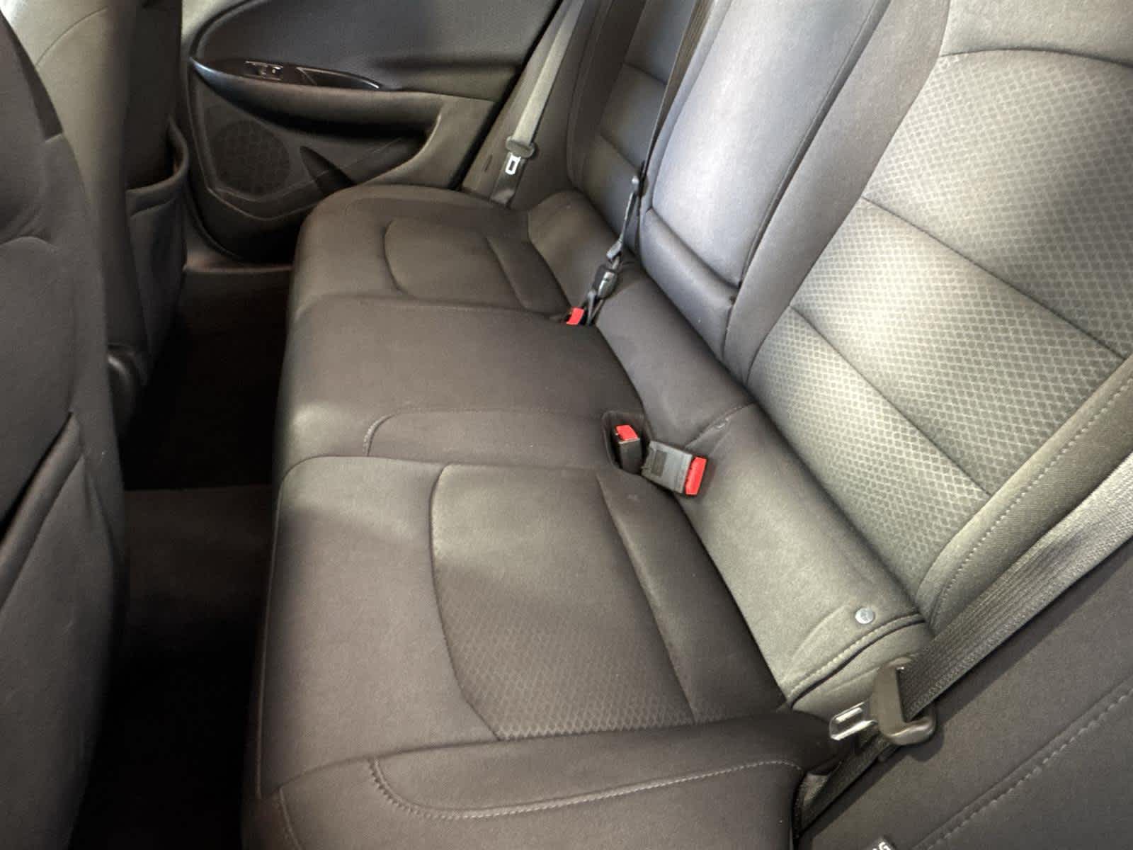 Thumbnail: 2017 Chevrolet Malibu - 14