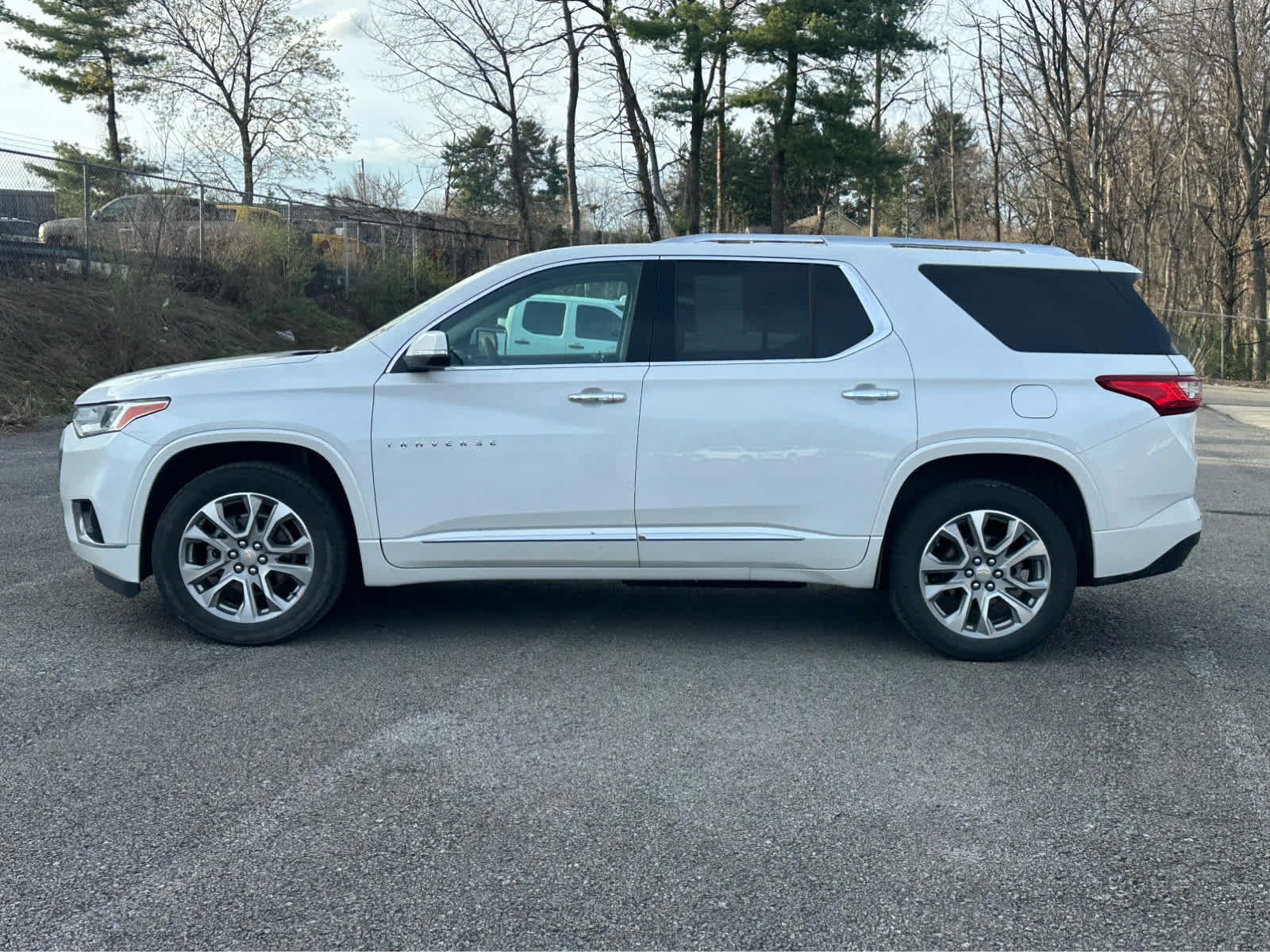 Thumbnail: 2021 Chevrolet Traverse - 4