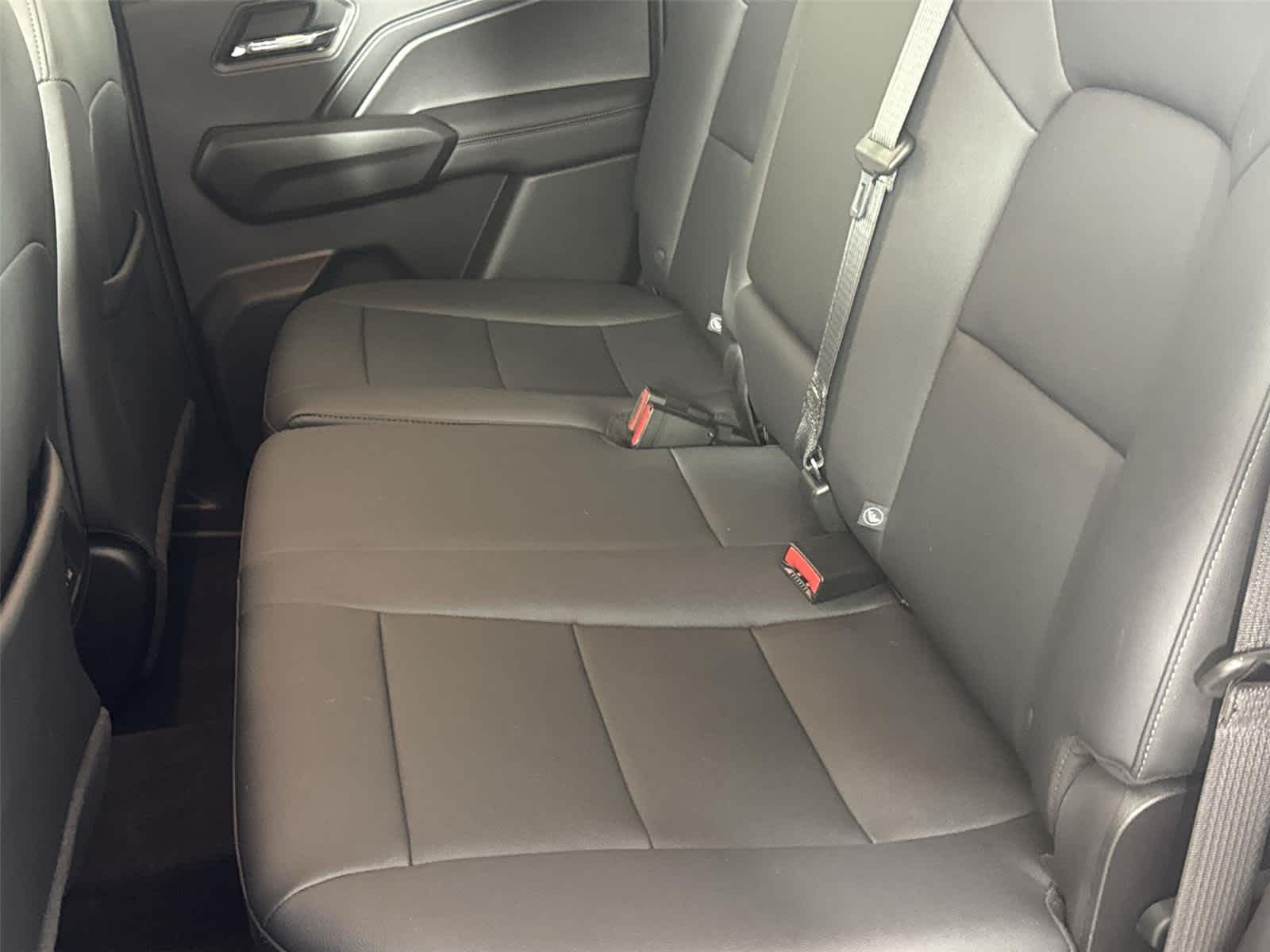 Thumbnail: 2024 GMC Canyon - 15