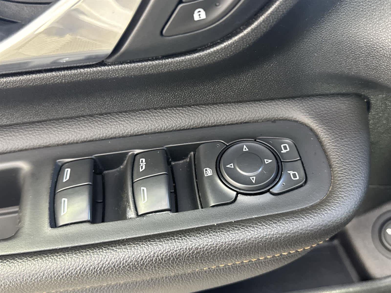 Thumbnail: 2021 GMC Terrain - 23