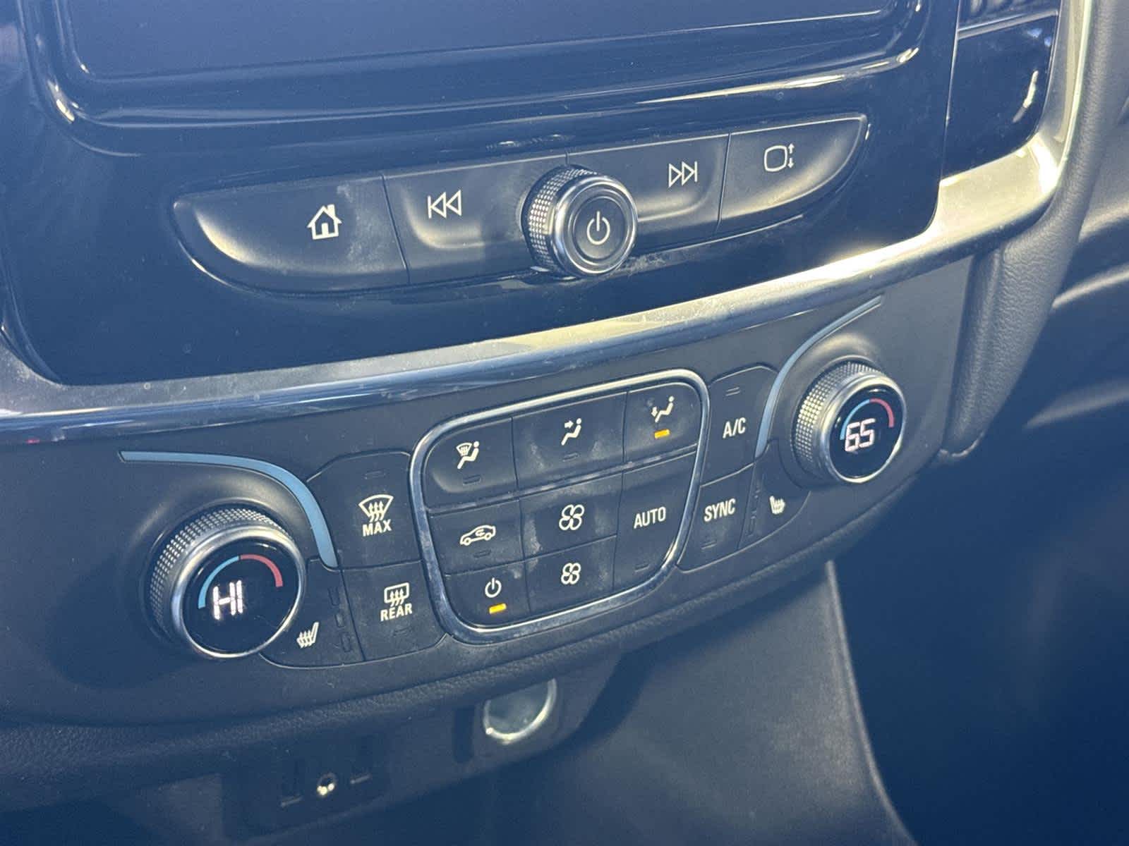 Thumbnail: 2023 Chevrolet Traverse - 20