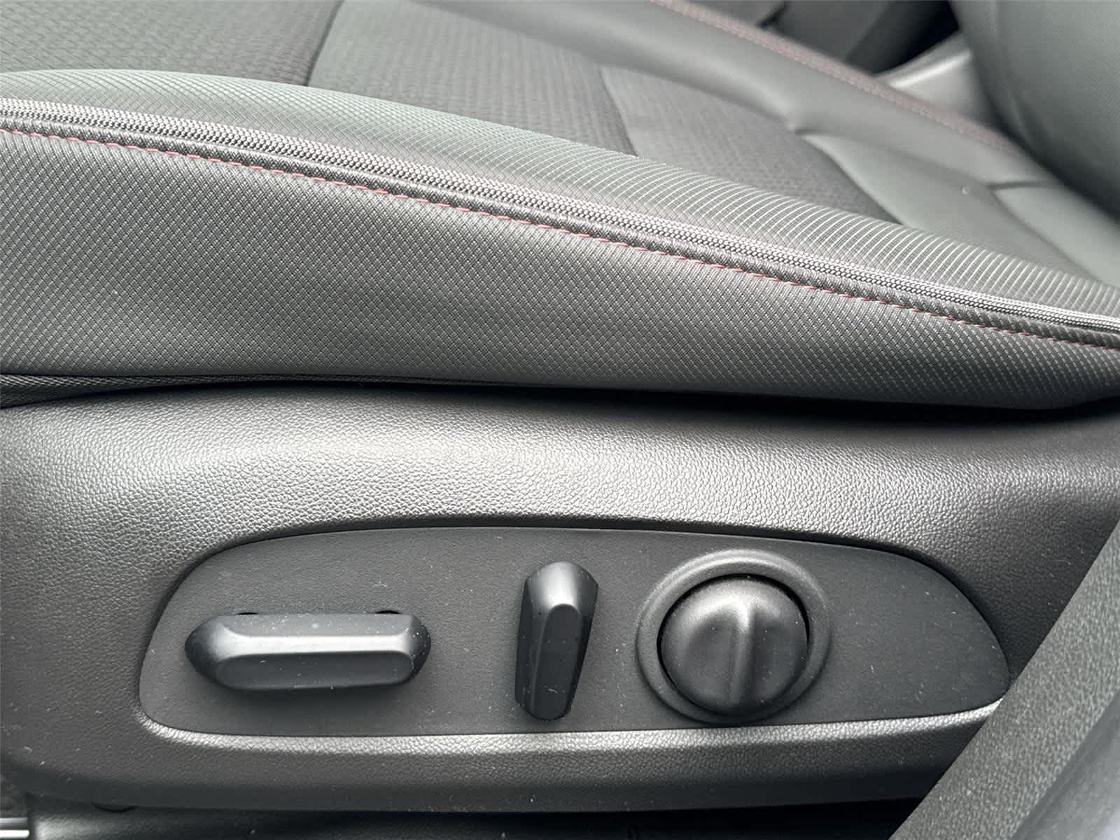 Thumbnail: 2023 Chevrolet TrailBlazer - 12